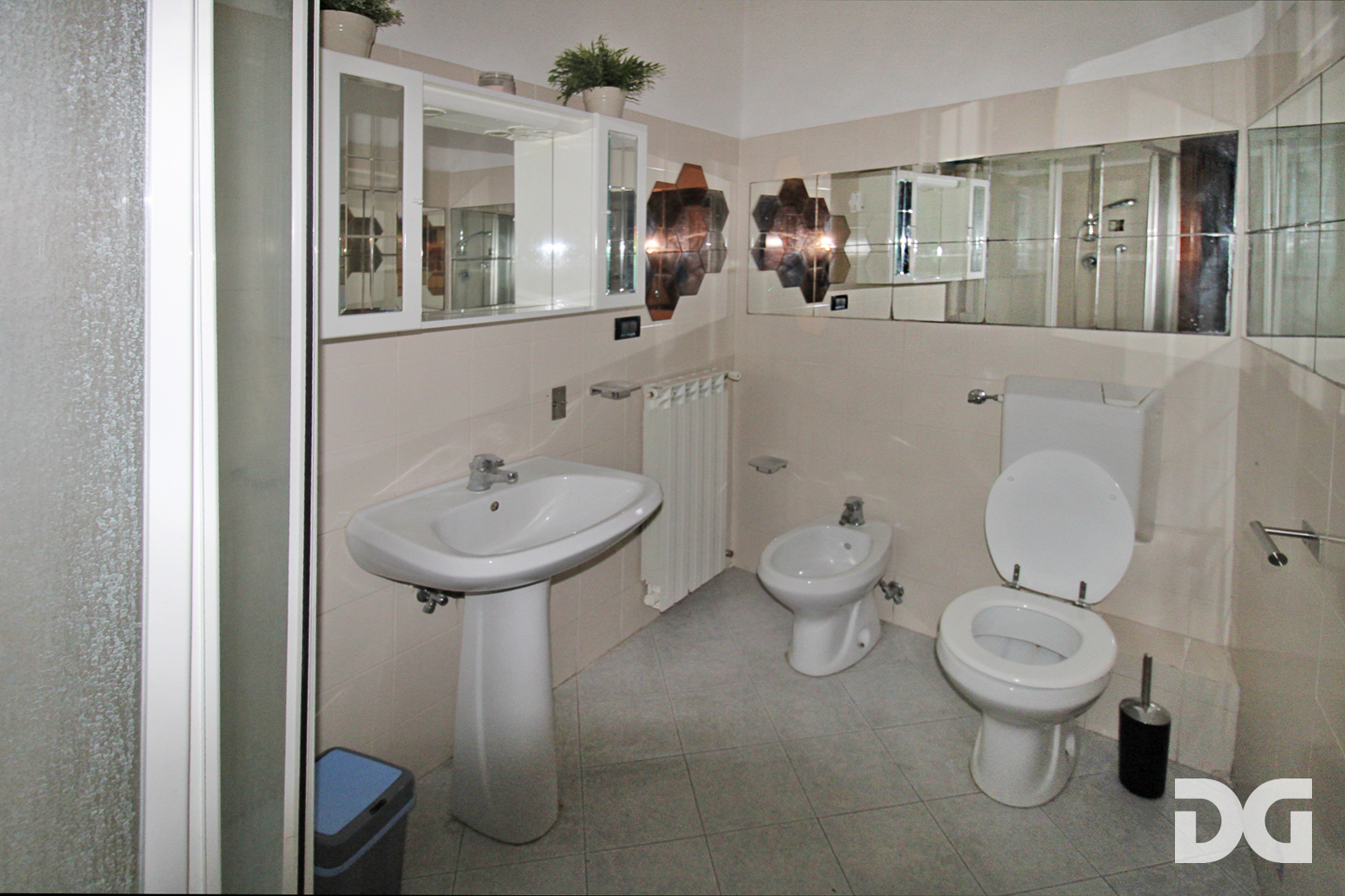 Immobiliare Del Guasta CENTRO – VIA SAN VINCENZO ARREDATI MQ. 60 CON BALCONE