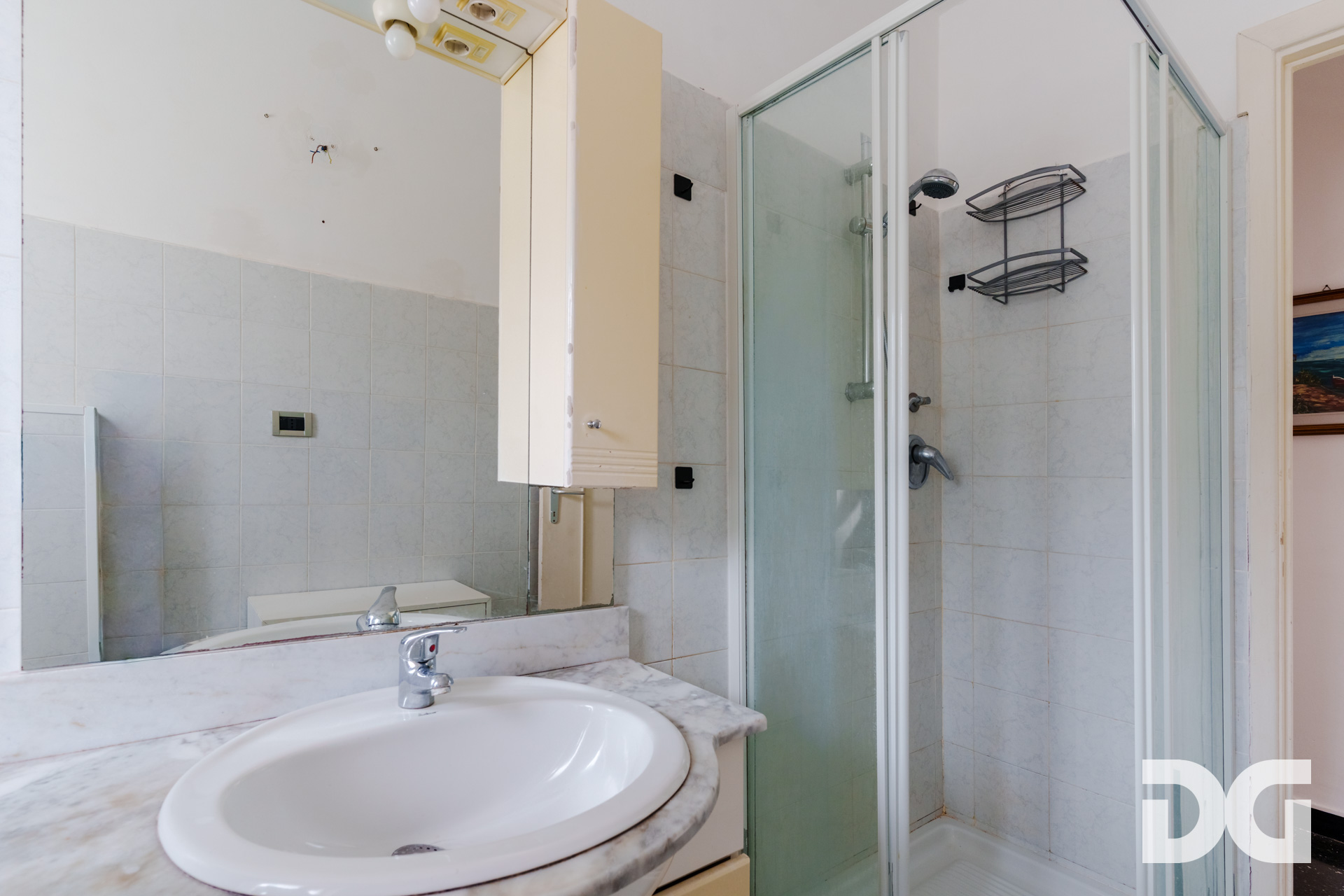 Immobiliare Del Guasta QUEZZI – VIA SUSANNA FONTANAROSSA LUMINOSI MQ. 70 IN CONTESTO PRIVATO