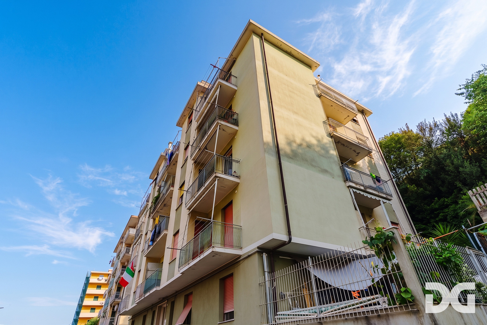 Immobiliare Del Guasta QUEZZI – VIA SUSANNA FONTANAROSSA LUMINOSI MQ. 70 IN CONTESTO PRIVATO