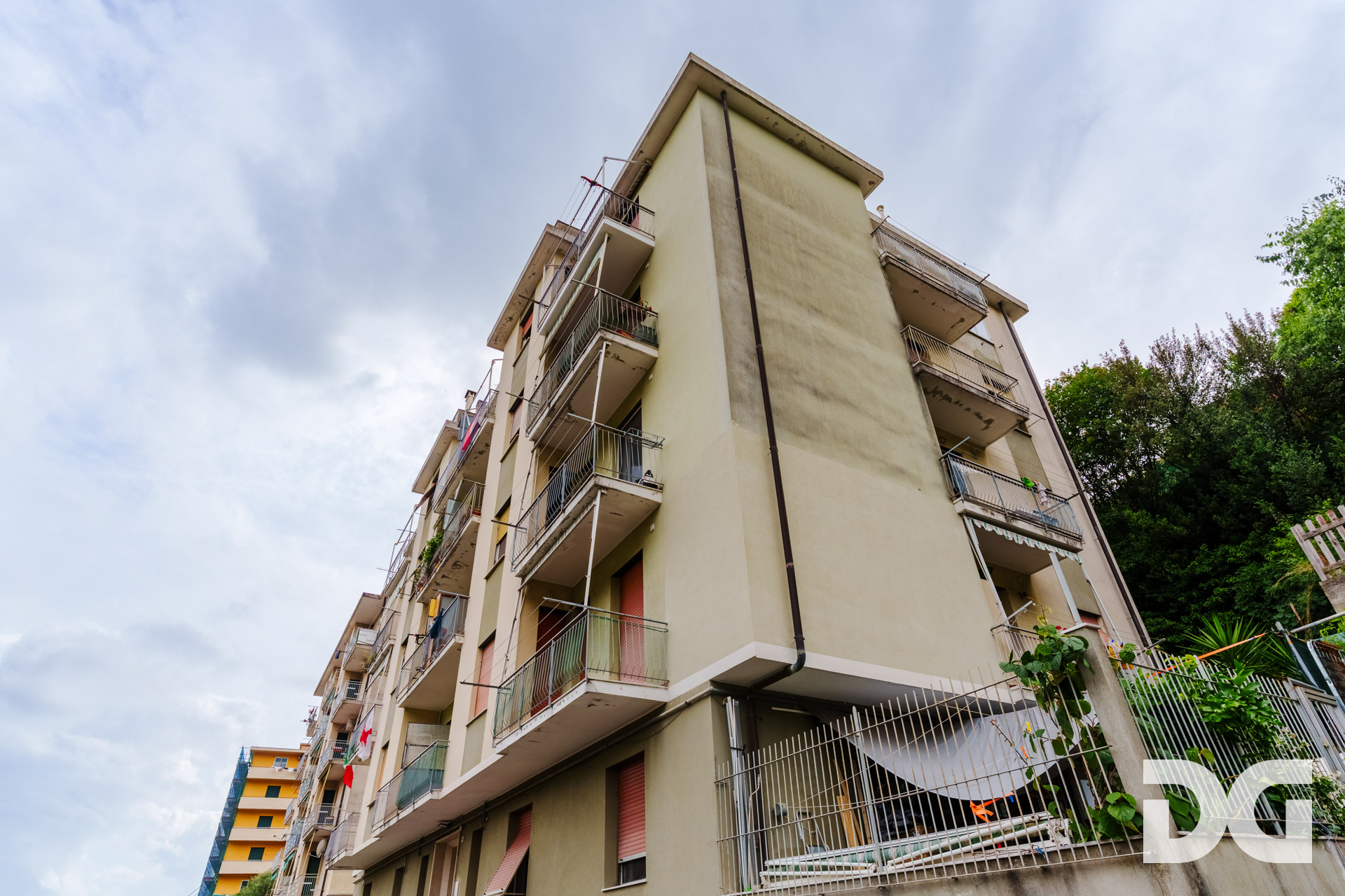 Immobiliare Del Guasta QUEZZI – VIA SUSANNA FONTANAROSSA LUMINOSI MQ. 70 IN CONTESTO PRIVATO