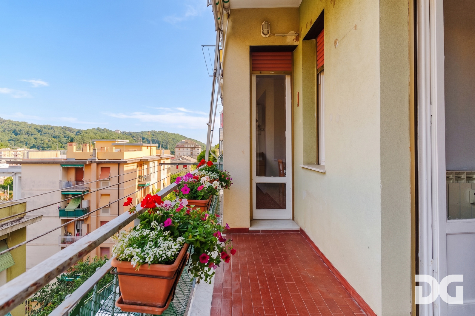Immobiliare Del Guasta QUEZZI – VIA SUSANNA FONTANAROSSA LUMINOSI MQ. 70 IN CONTESTO PRIVATO