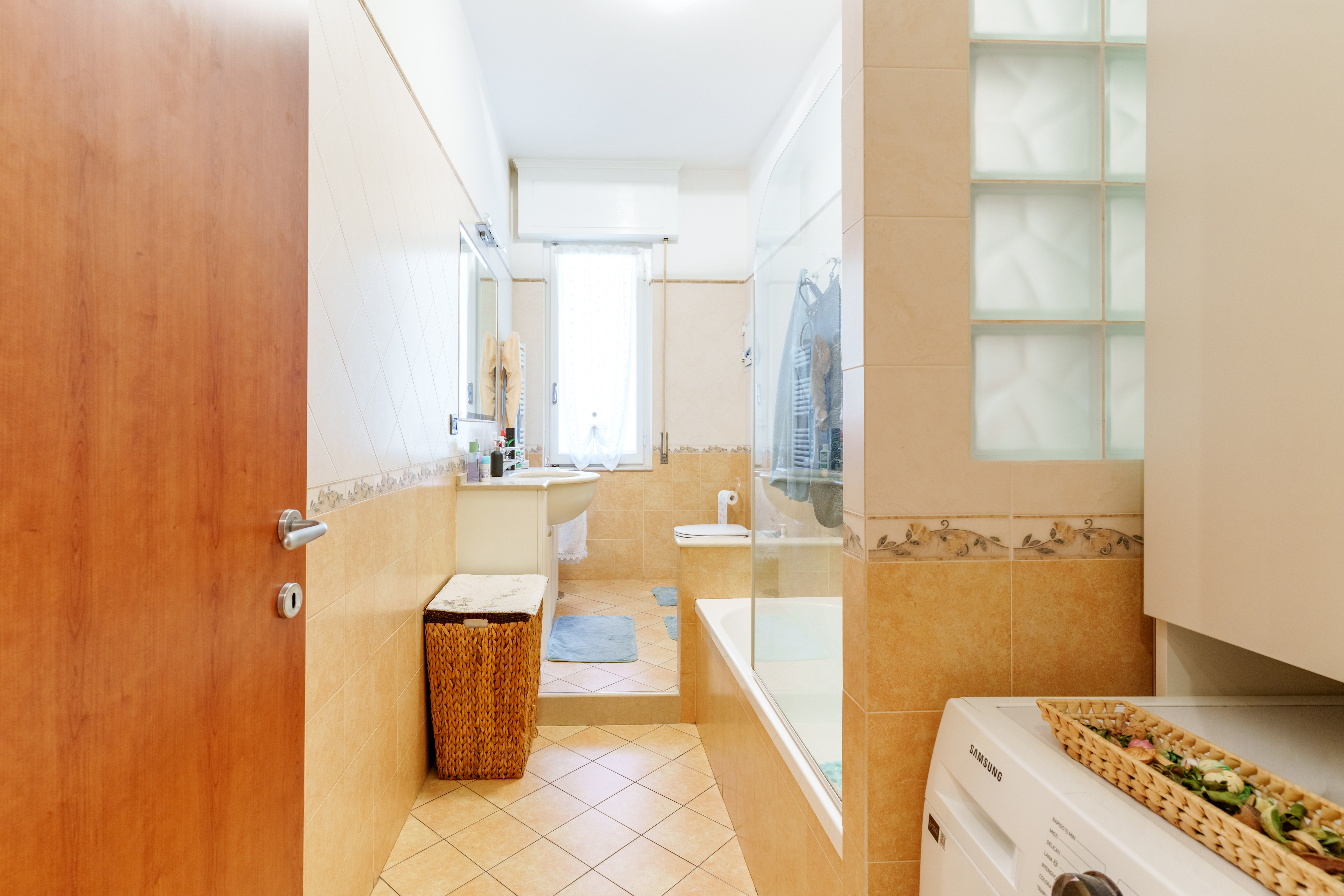 Immobiliare Del Guasta MARASSI – VIA CANEVARI – LUMINOSI MQ. 119 BIPOGGIOLI