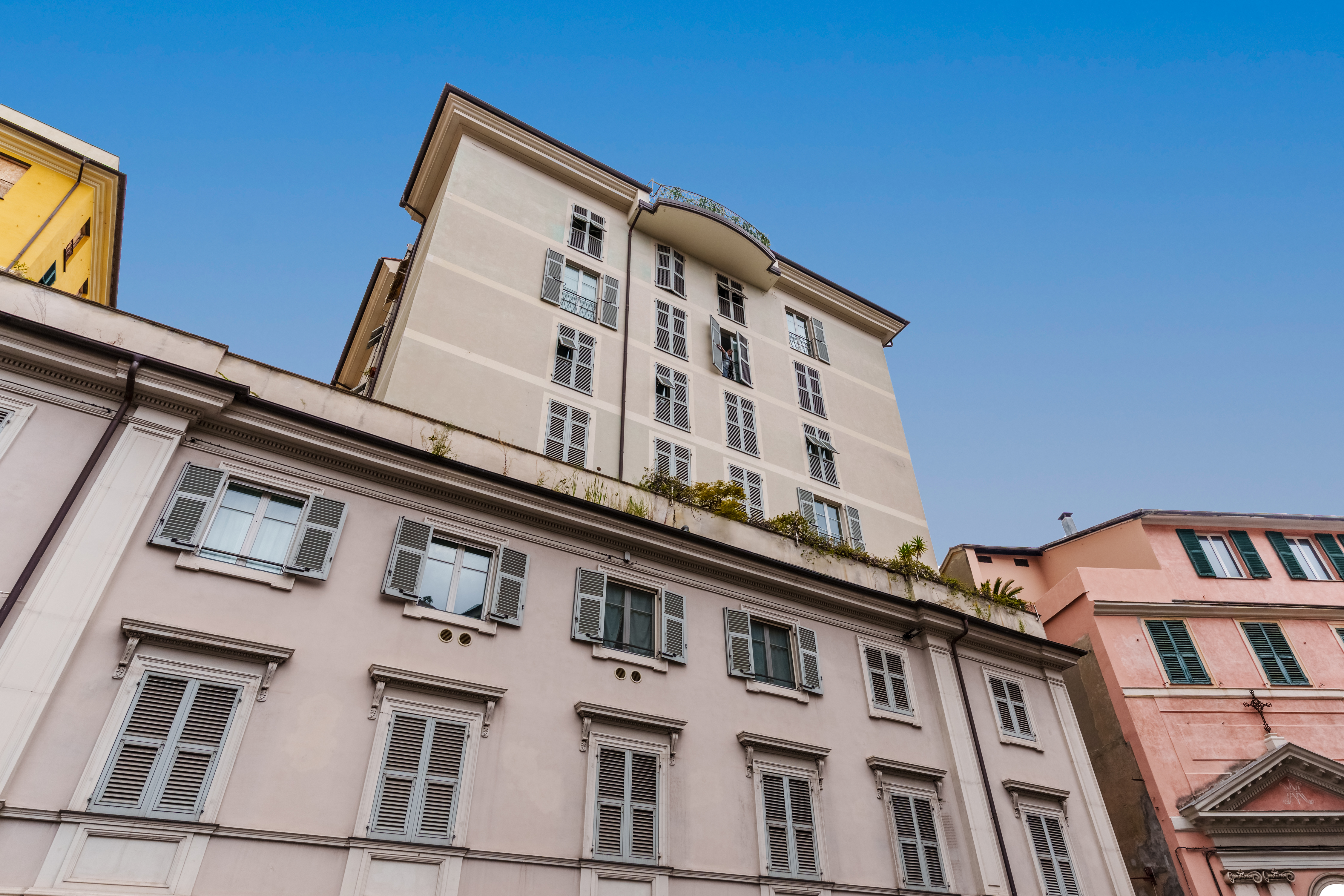 Immobiliare Del Guasta CENTRO – PIAZZA DELLA NUNZIATA MQ. 89 CON POGGIOLO E BOX