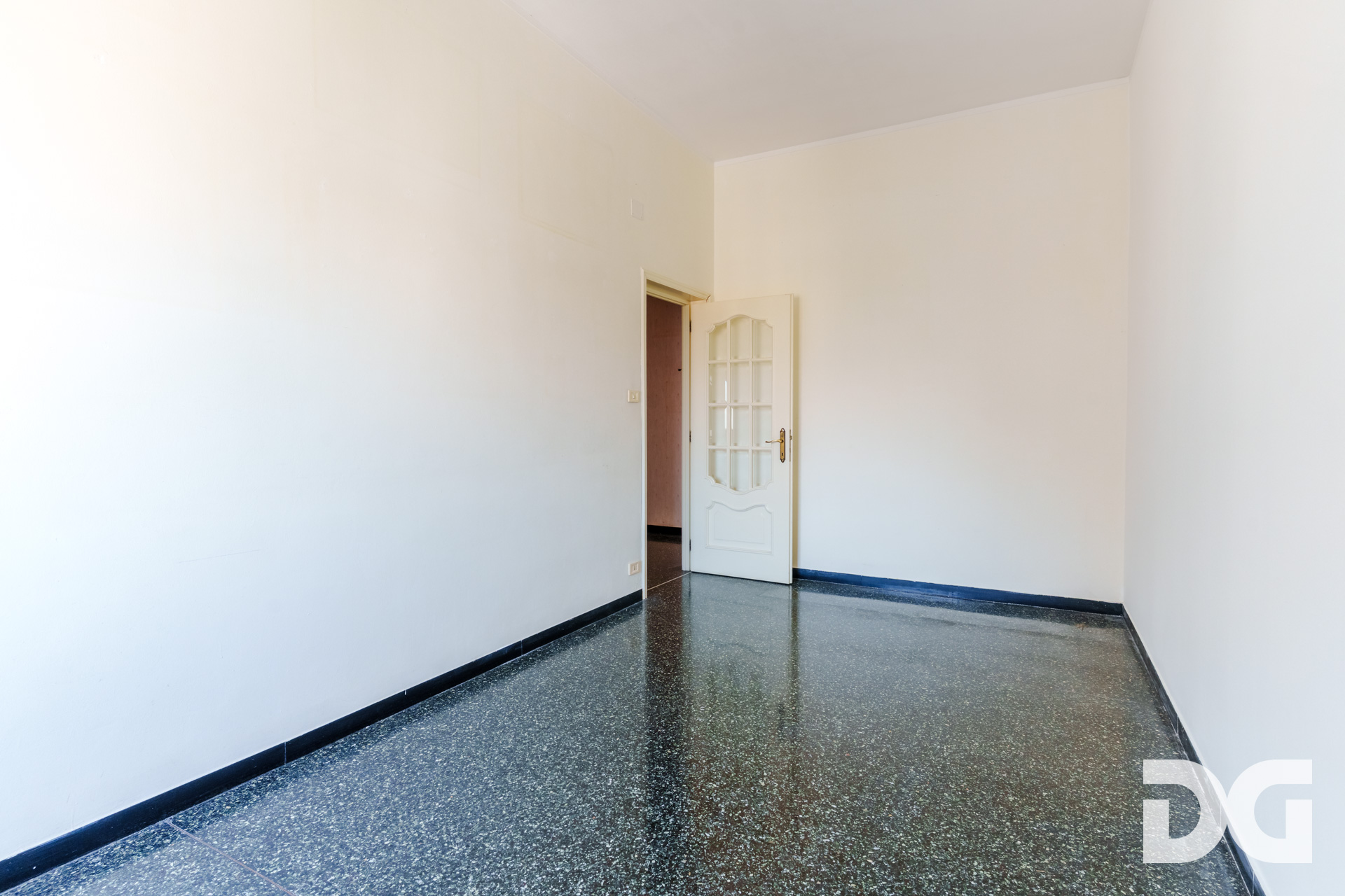 Immobiliare Del Guasta CENTRO – VIA IMPERIA PANORAMICI MQ. 133 CON BALCONATA 