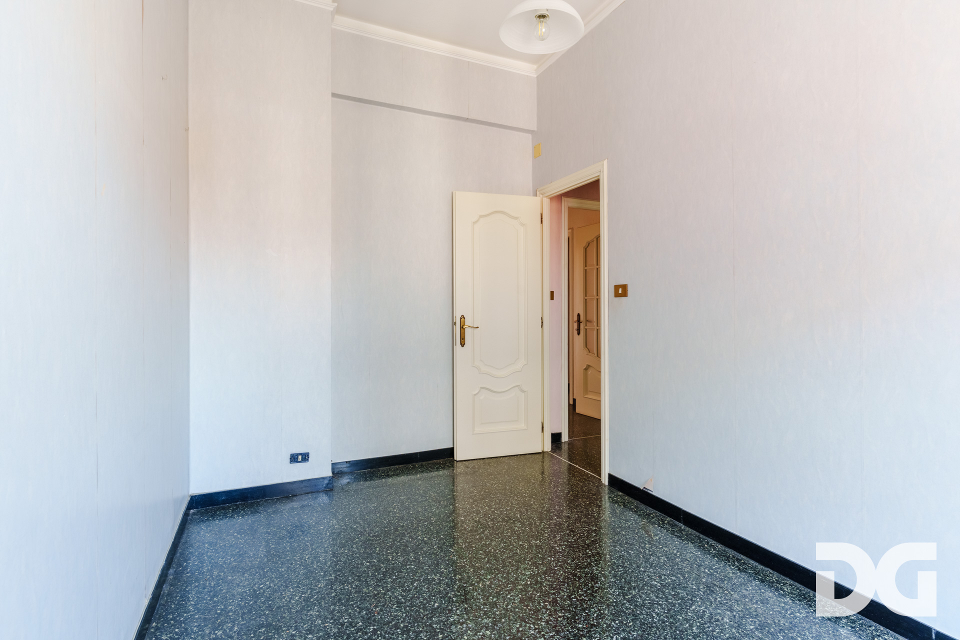 Immobiliare Del Guasta CENTRO – VIA IMPERIA PANORAMICI MQ. 133 CON BALCONATA 