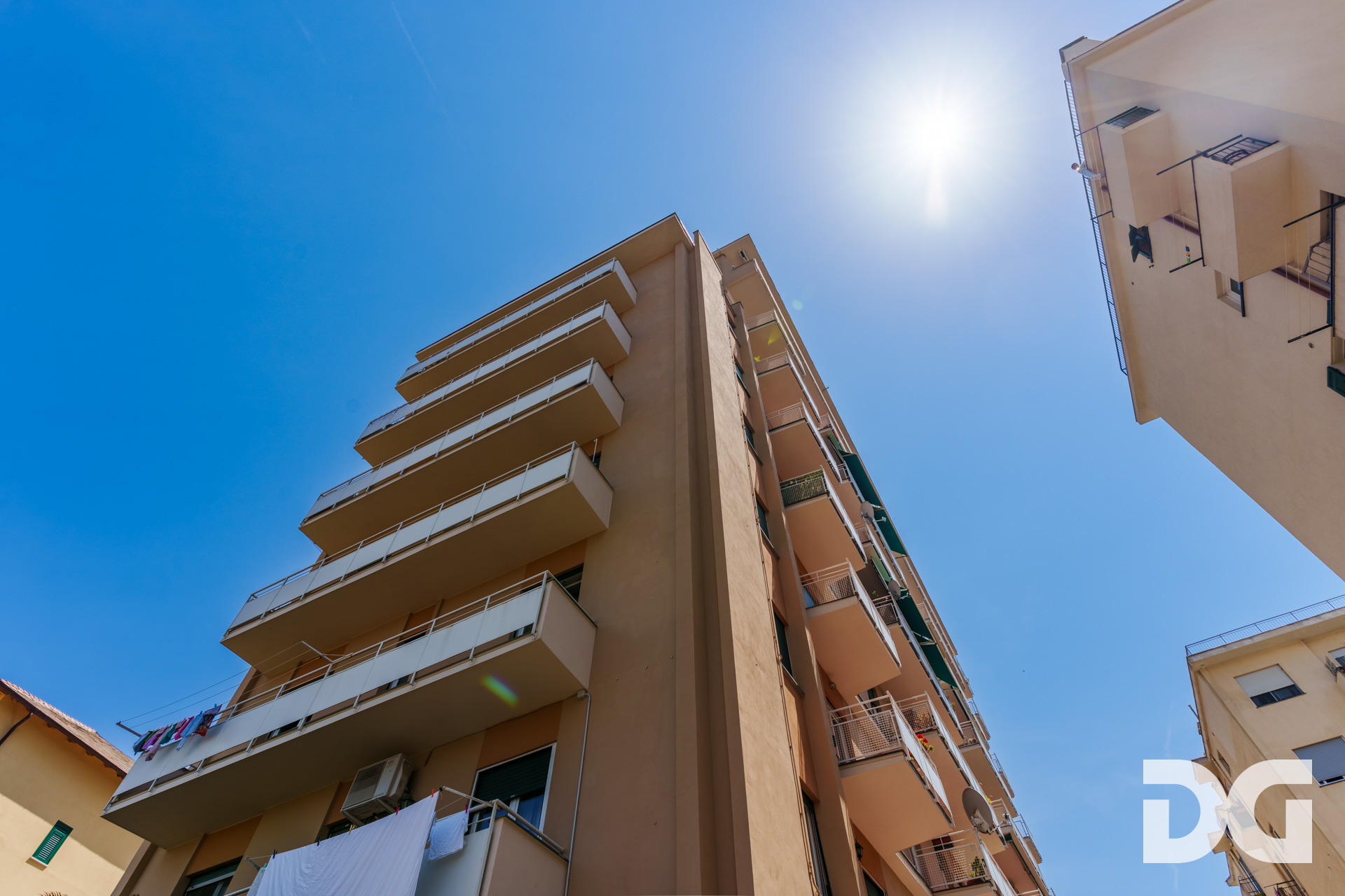 Immobiliare Del Guasta CENTRO – VIA IMPERIA PANORAMICI MQ. 133 CON BALCONATA 