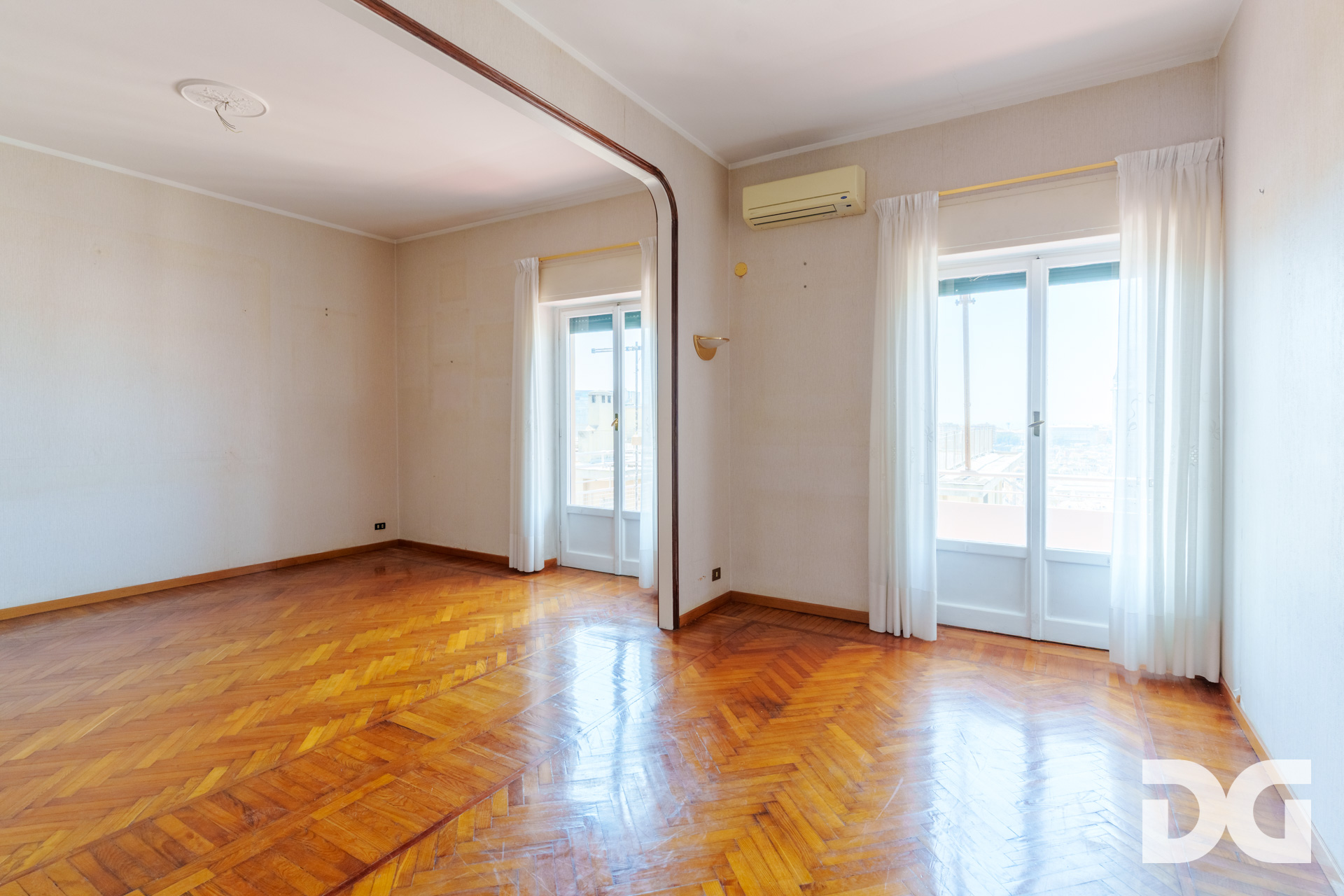 Immobiliare Del Guasta CENTRO – VIA IMPERIA PANORAMICI MQ. 133 CON BALCONATA 