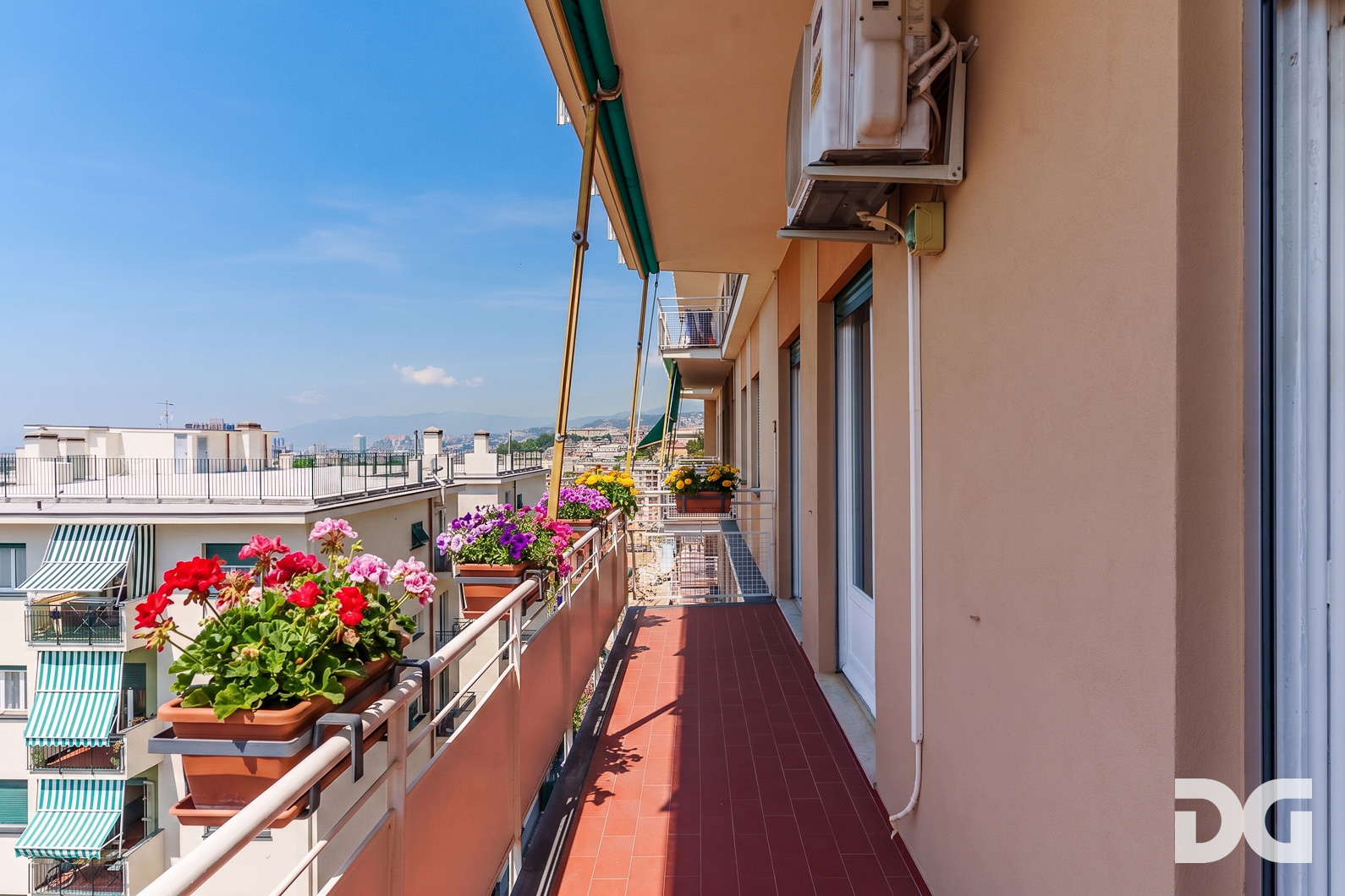 Immobiliare Del Guasta CENTRO – VIA IMPERIA PANORAMICI MQ. 133 CON BALCONATA 