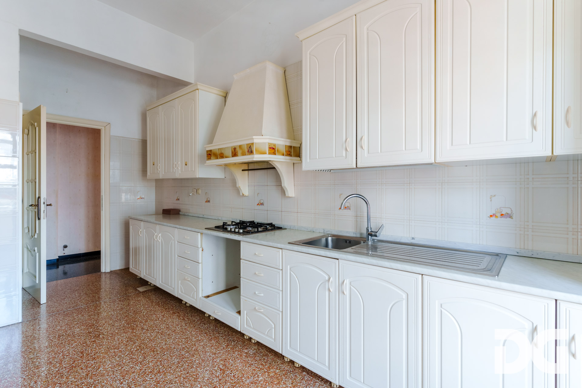 Immobiliare Del Guasta CENTRO – VIA IMPERIA PANORAMICI MQ. 133 CON BALCONATA 
