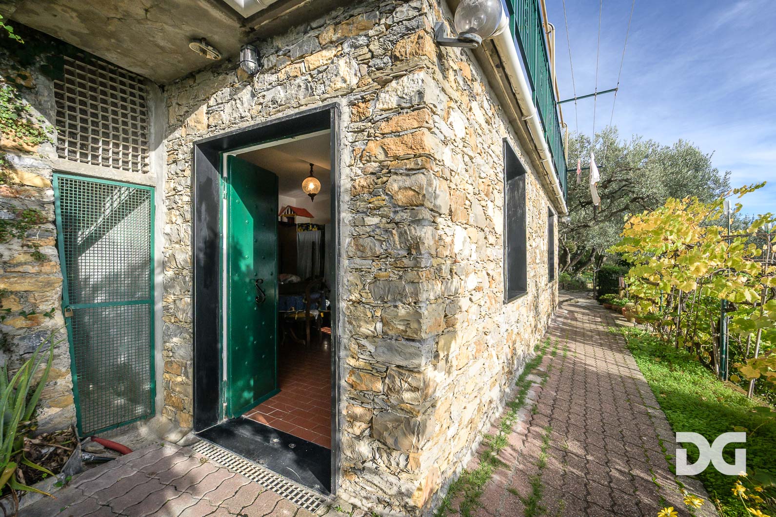 Immobiliare Del Guasta BOGLIASCO – PANORAMICI MQ 70 CON GIARDINO E TERRAZZO 