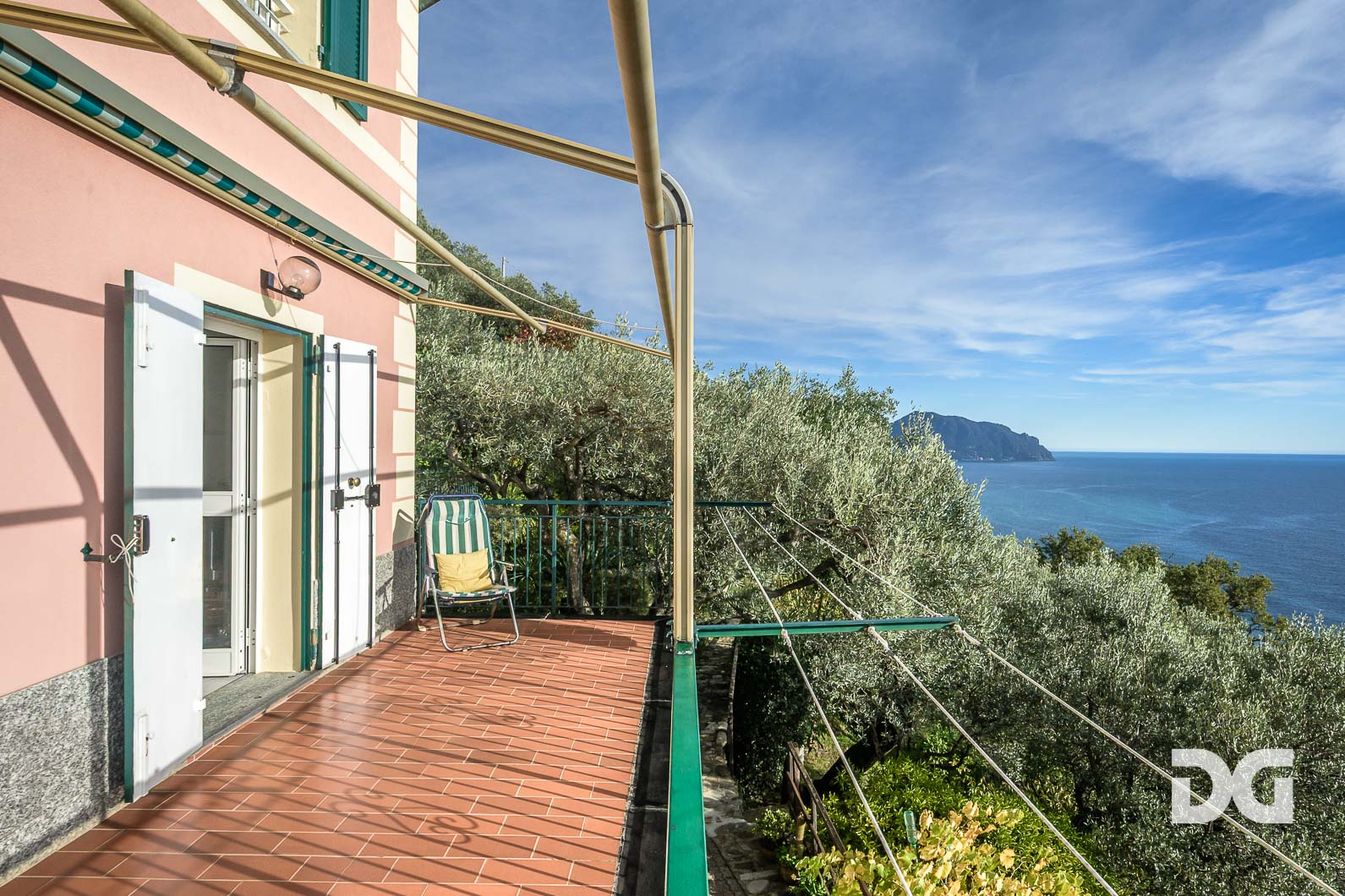 Immobiliare Del Guasta BOGLIASCO – PANORAMICI MQ 70 CON GIARDINO E TERRAZZO 