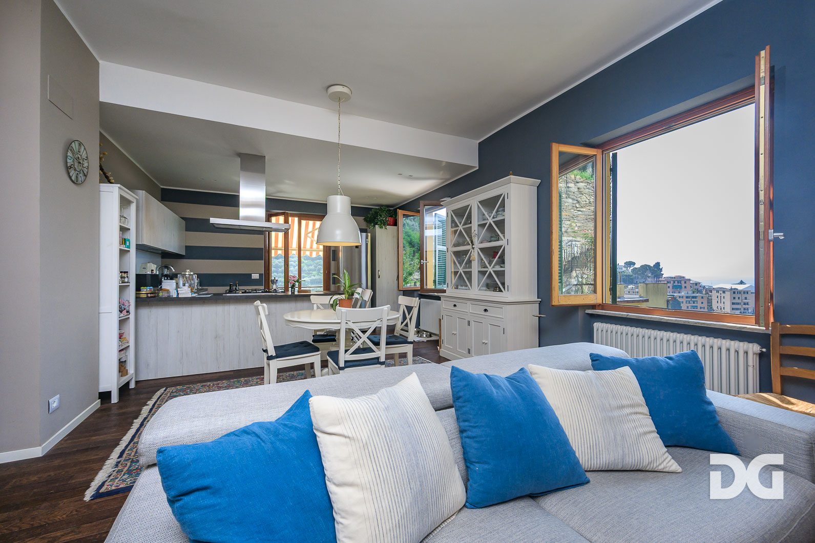 Immobiliare Del Guasta NERVI IMMERSO NEL VERDE – PANORAMICI MQ. 104 CON GIARDINO 