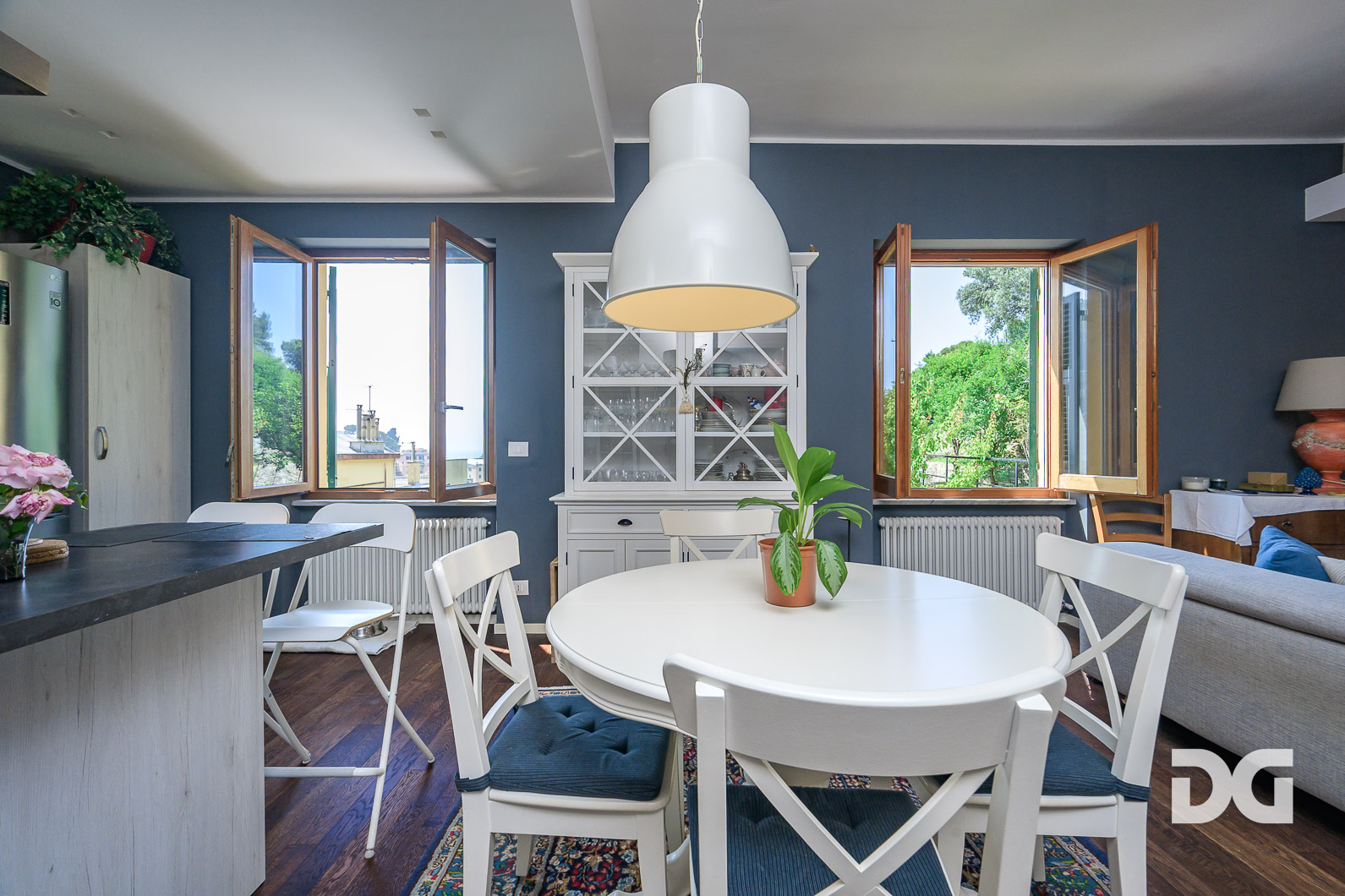 Immobiliare Del Guasta NERVI IMMERSO NEL VERDE – PANORAMICI MQ. 104 CON GIARDINO 