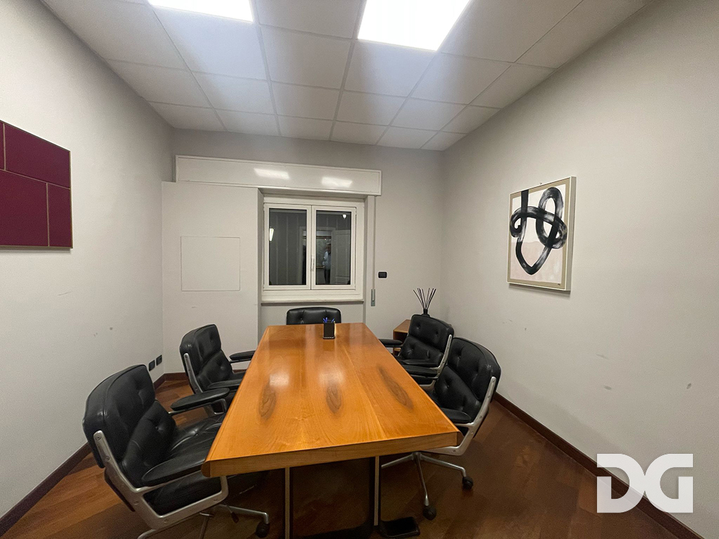 Immobiliare Del Guasta PIAZZA CORVETTO ADIACENZE - 2 STANZE USO UFFICIO 