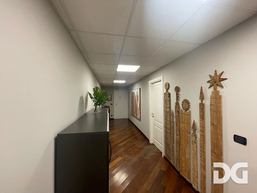 Immobiliare Del Guasta PIAZZA CORVETTO ADIACENZE - 2 STANZE USO UFFICIO 