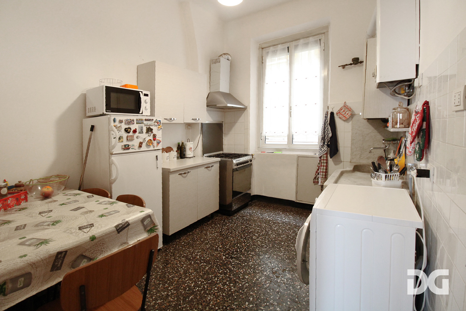 Immobiliare Del Guasta CENTRO – C.SO MONTEGRAPPA ORDINATI E LUMINOSI MQ. 84 