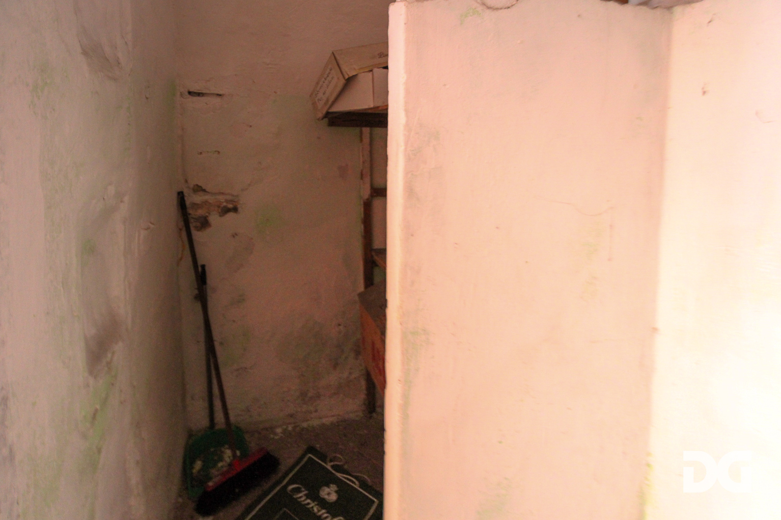 Immobiliare Del Guasta CORSO ITALIA - LOCALE COMMERCIALE MQ.54 CON 2 VETRINE 