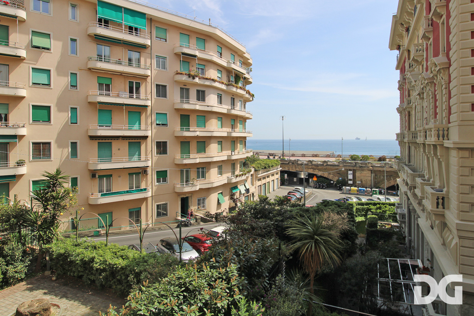 Immobiliare Del Guasta ALBARO – VIA ZARA ARREDATI MQ. 105 CON GIARDINO CARRABILE 