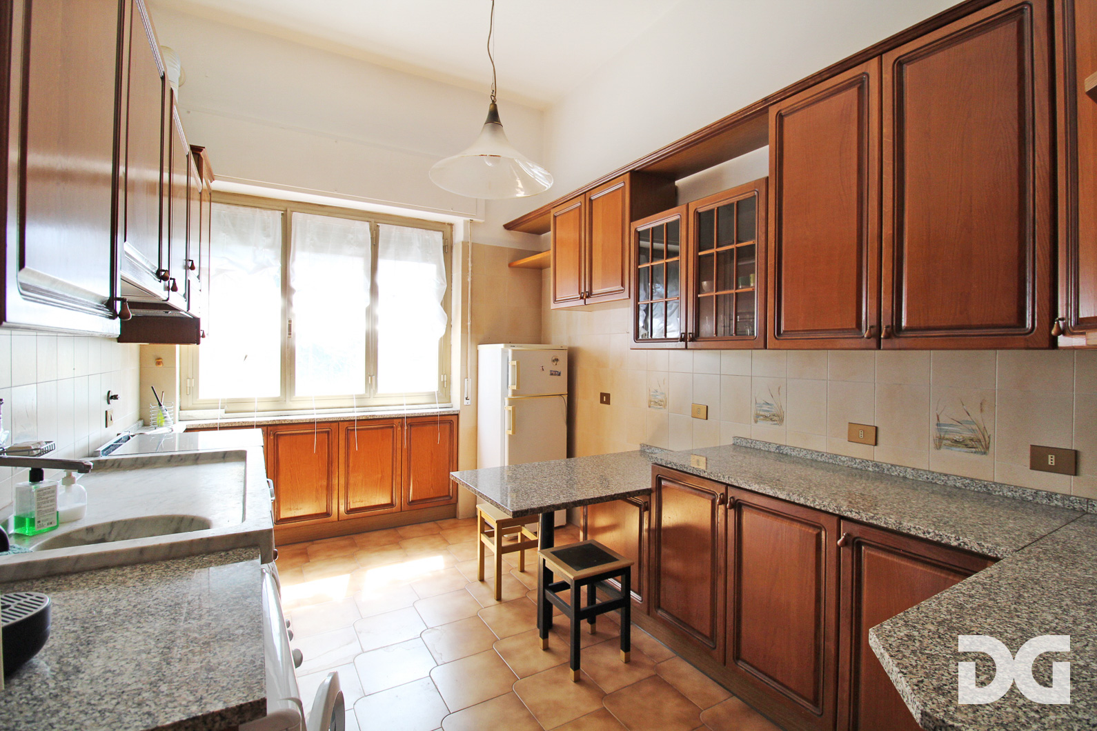 Immobiliare Del Guasta ALBARO – VIA ZARA ARREDATI MQ. 105 CON GIARDINO CARRABILE 