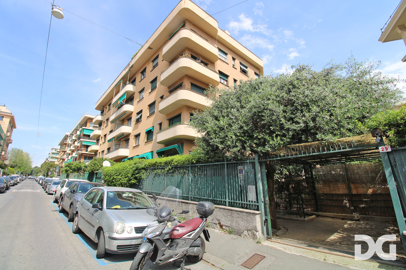 Immobiliare Del Guasta ALBARO – VIA ZARA ARREDATI MQ. 105 CON GIARDINO CARRABILE 