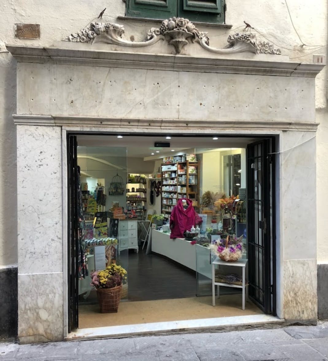 Immobiliare Del Guasta VIA LUCCOLI – NEGOZIO MQ. 60 IN PALAZZO DEI ROLLI 