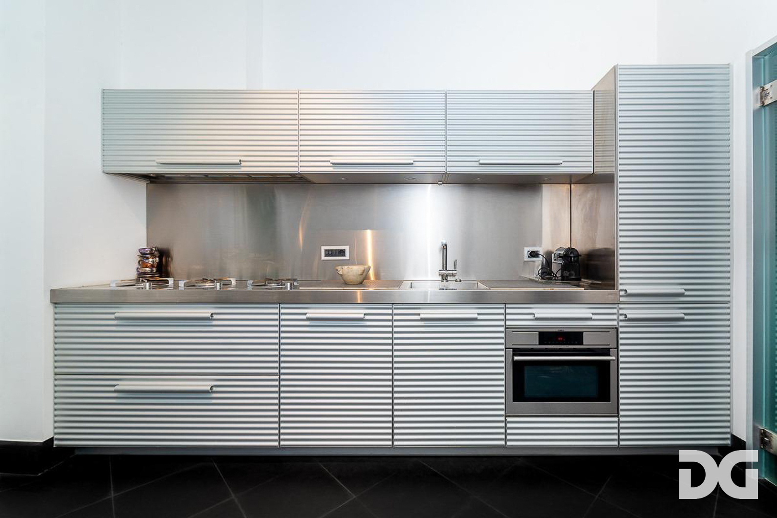 Immobiliare Del Guasta CENTRO STORICO PIAZZA DELLA MERIDIANA – UFFICIO CON ABITAZIONE MQ. 350 