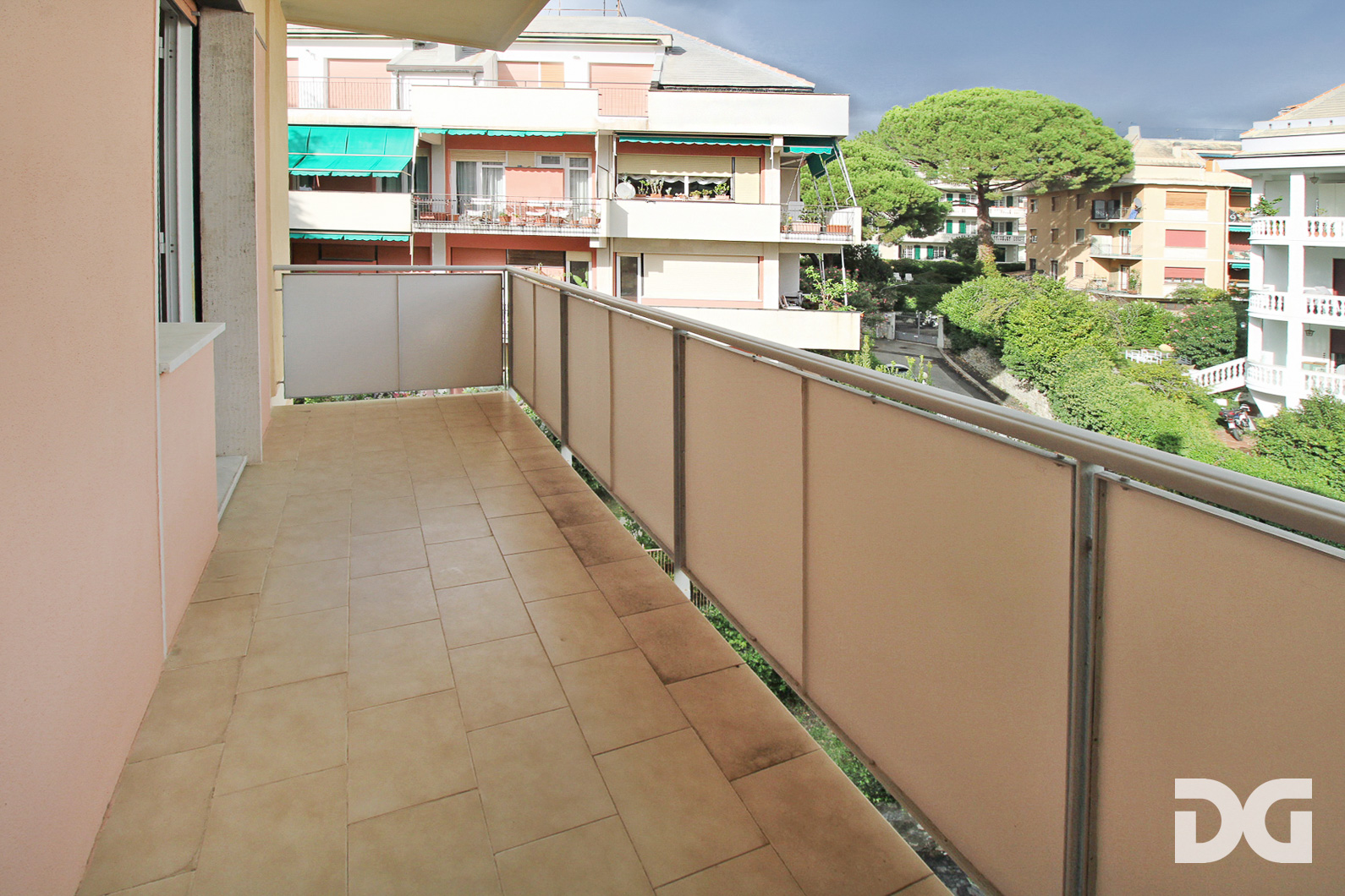 Immobiliare Del Guasta ALBARO – VIA SIENA RISTRUTTURATI MQ. 135 BALCONATE – BOX – CANTINA