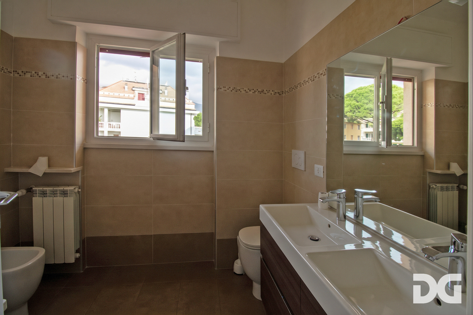 Immobiliare Del Guasta ALBARO – VIA SIENA RISTRUTTURATI MQ. 135 BALCONATE – BOX – CANTINA