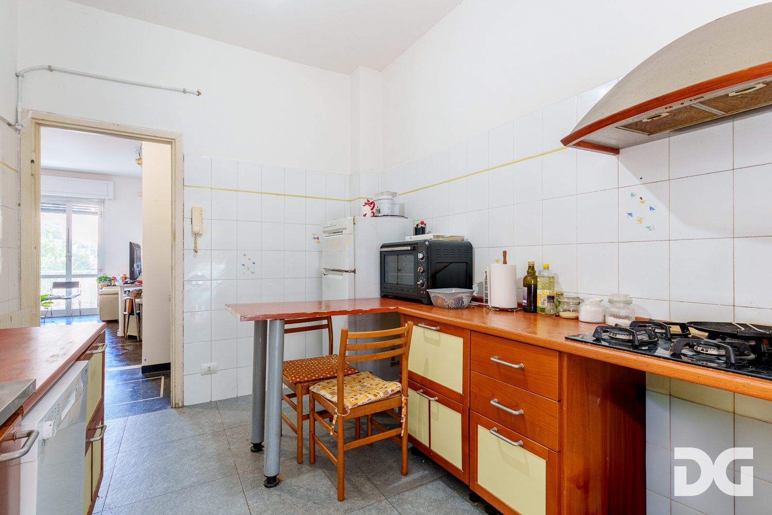 Immobiliare Del Guasta OREGINA – VIA NAPOLI LUMINOSI MQ. 83