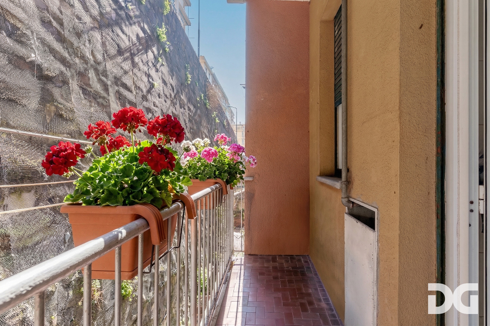 Immobiliare Del Guasta OREGINA – VIA NAPOLI LUMINOSI MQ. 83