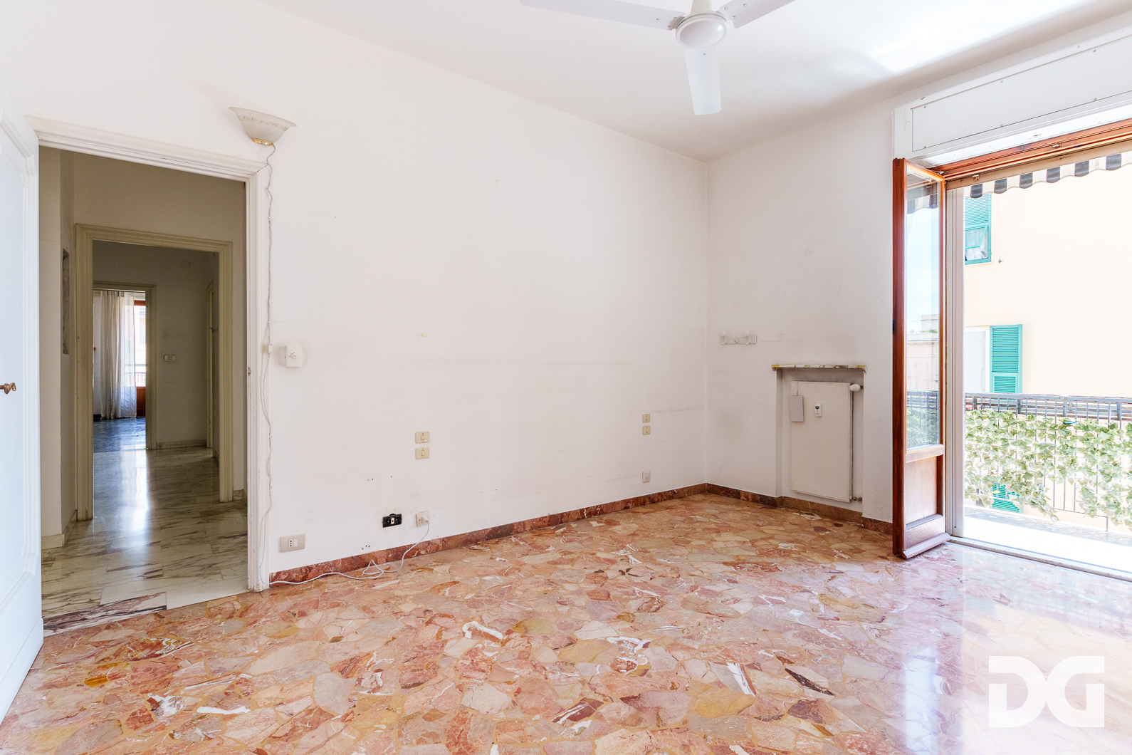 Immobiliare Del Guasta CARIGNANO – VIA DI SANTA CHIARA LUMINOSI MQ. 99 CON BALCONATE 