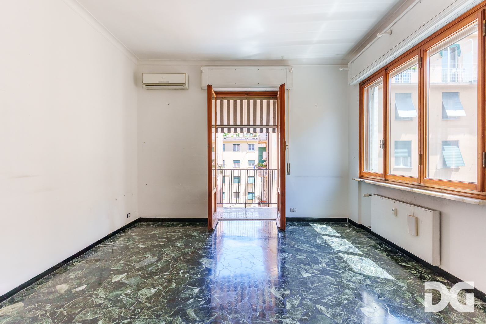 Immobiliare Del Guasta CARIGNANO – VIA DI SANTA CHIARA LUMINOSI MQ. 99 CON BALCONATE 