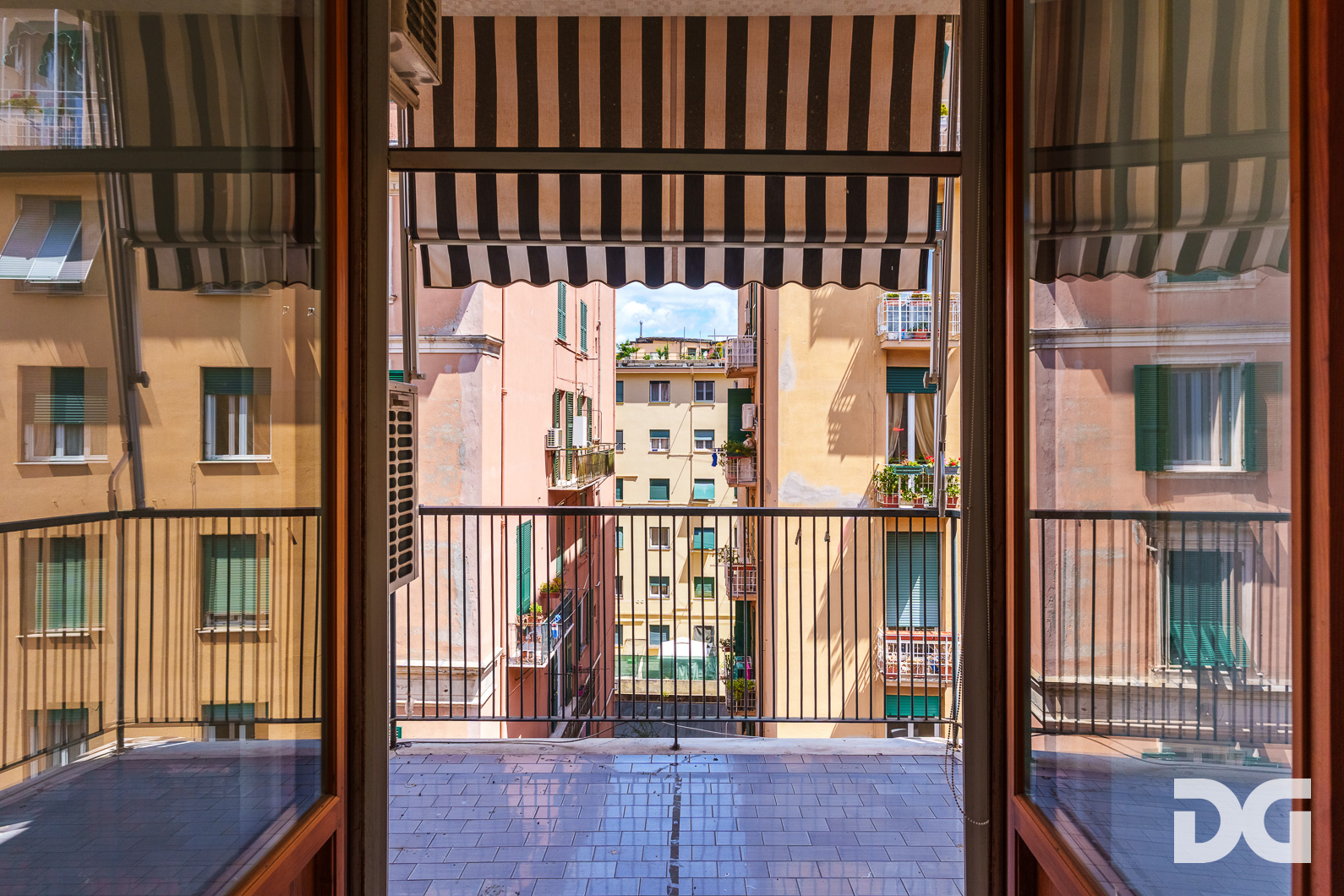 Immobiliare Del Guasta CARIGNANO – VIA DI SANTA CHIARA LUMINOSI MQ. 99 CON BALCONATE 