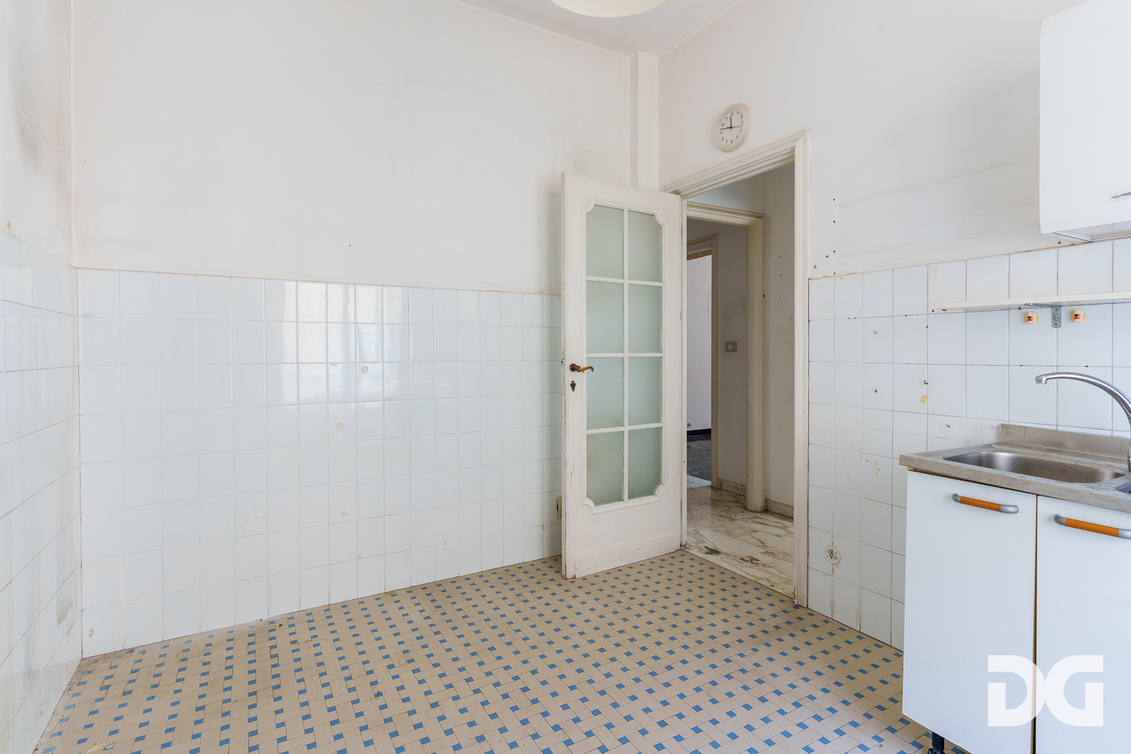 Immobiliare Del Guasta CARIGNANO – VIA DI SANTA CHIARA LUMINOSI MQ. 99 CON BALCONATE 