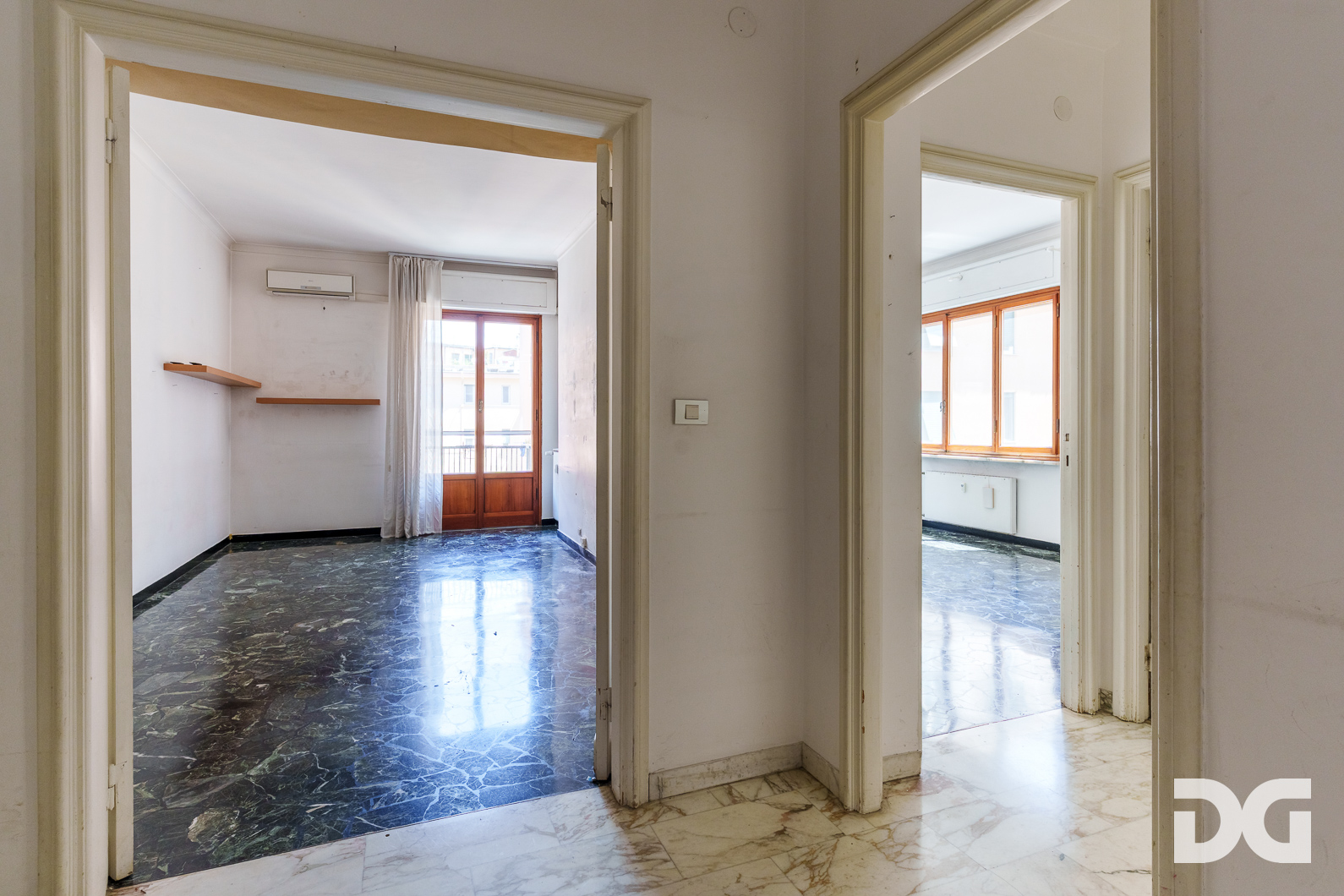 Immobiliare Del Guasta CARIGNANO – VIA DI SANTA CHIARA LUMINOSI MQ. 99 CON BALCONATE 