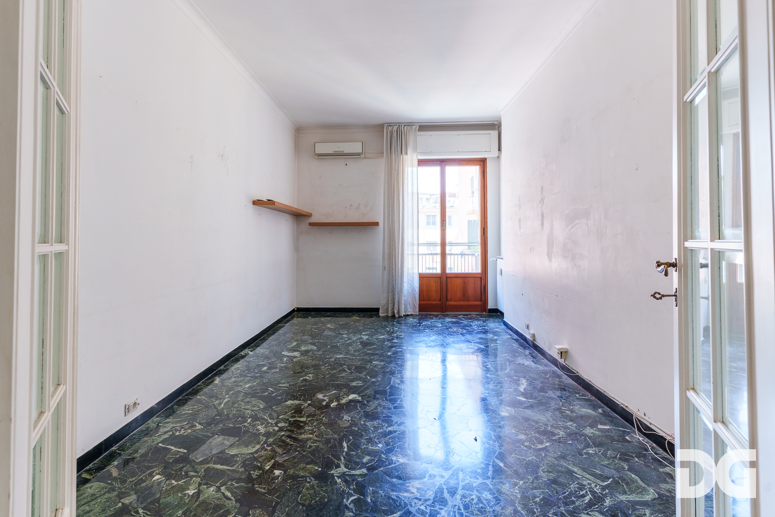Immobiliare Del Guasta CARIGNANO – VIA DI SANTA CHIARA LUMINOSI MQ. 99 CON BALCONATE 
