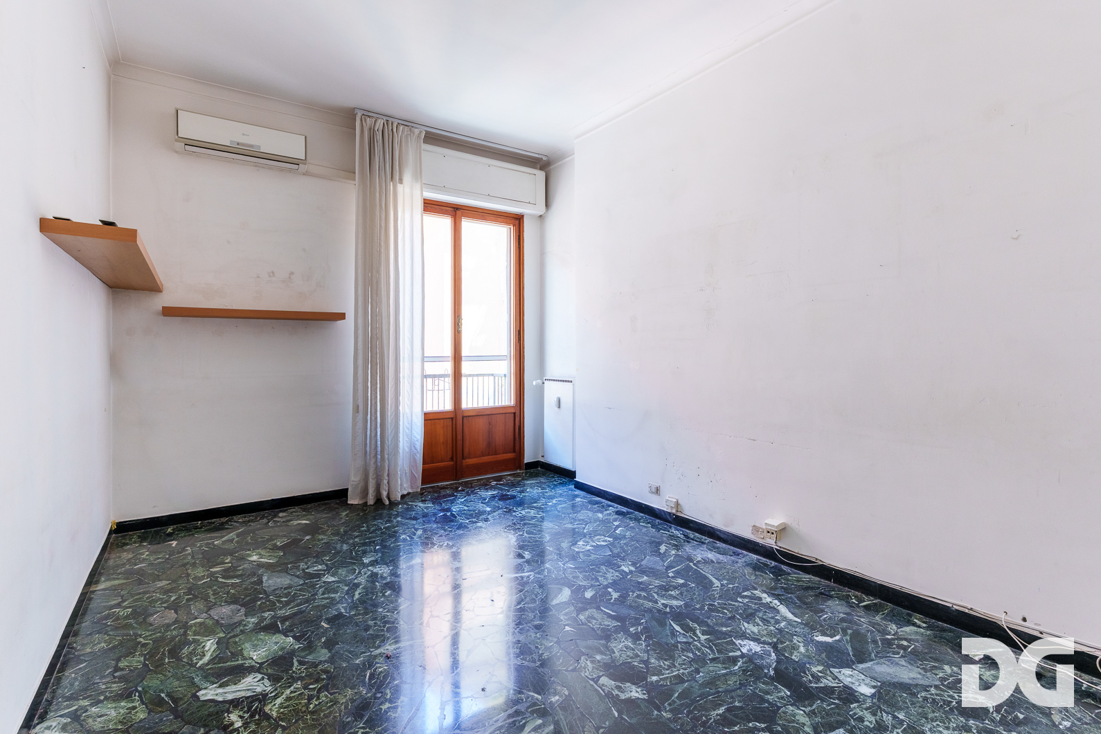 Immobiliare Del Guasta CARIGNANO – VIA DI SANTA CHIARA LUMINOSI MQ. 99 CON BALCONATE 