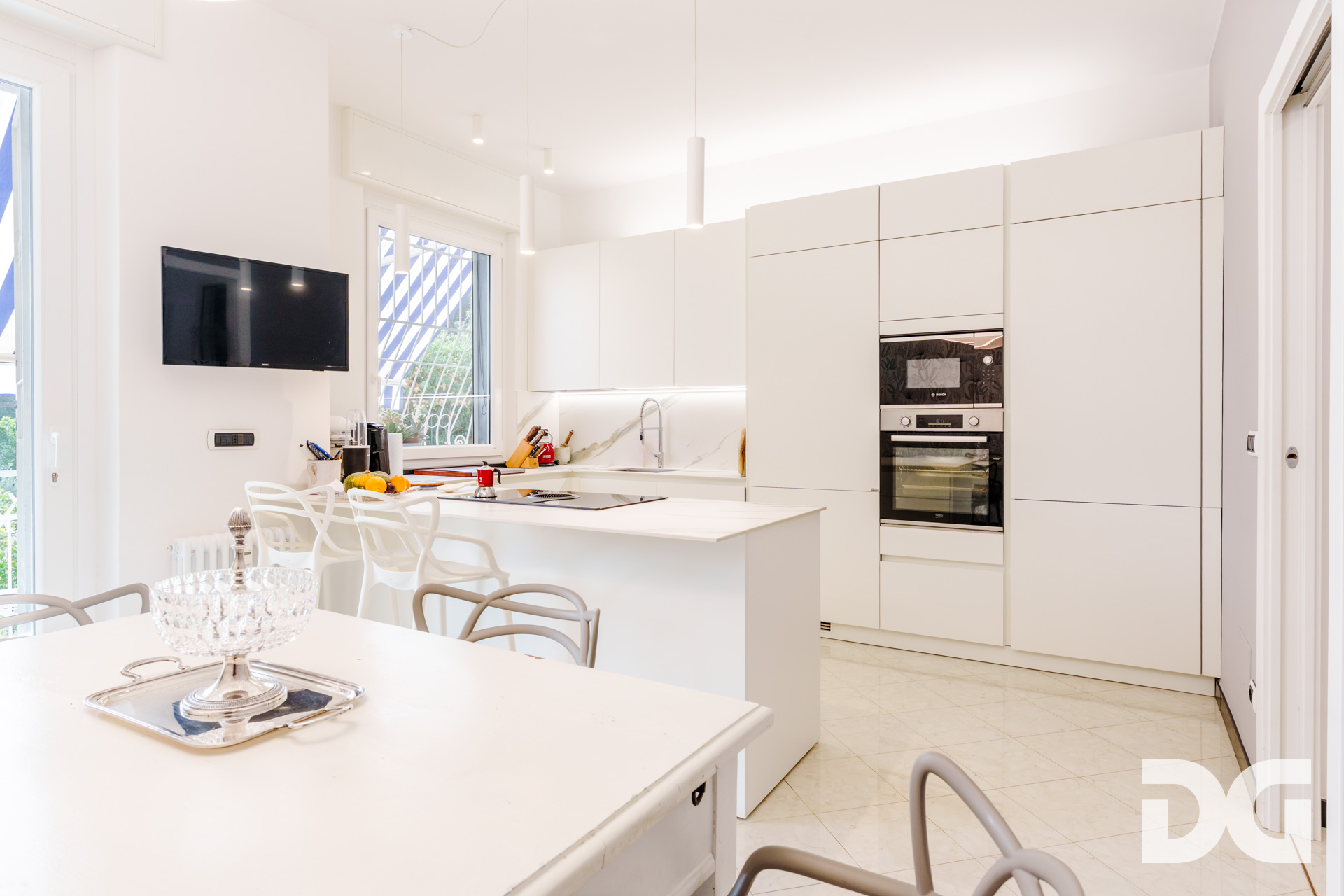 Immobiliare Del Guasta ARENZANO MQ. 165 CON TERRAZZO - GIARDINO VISTA MARE - BOX