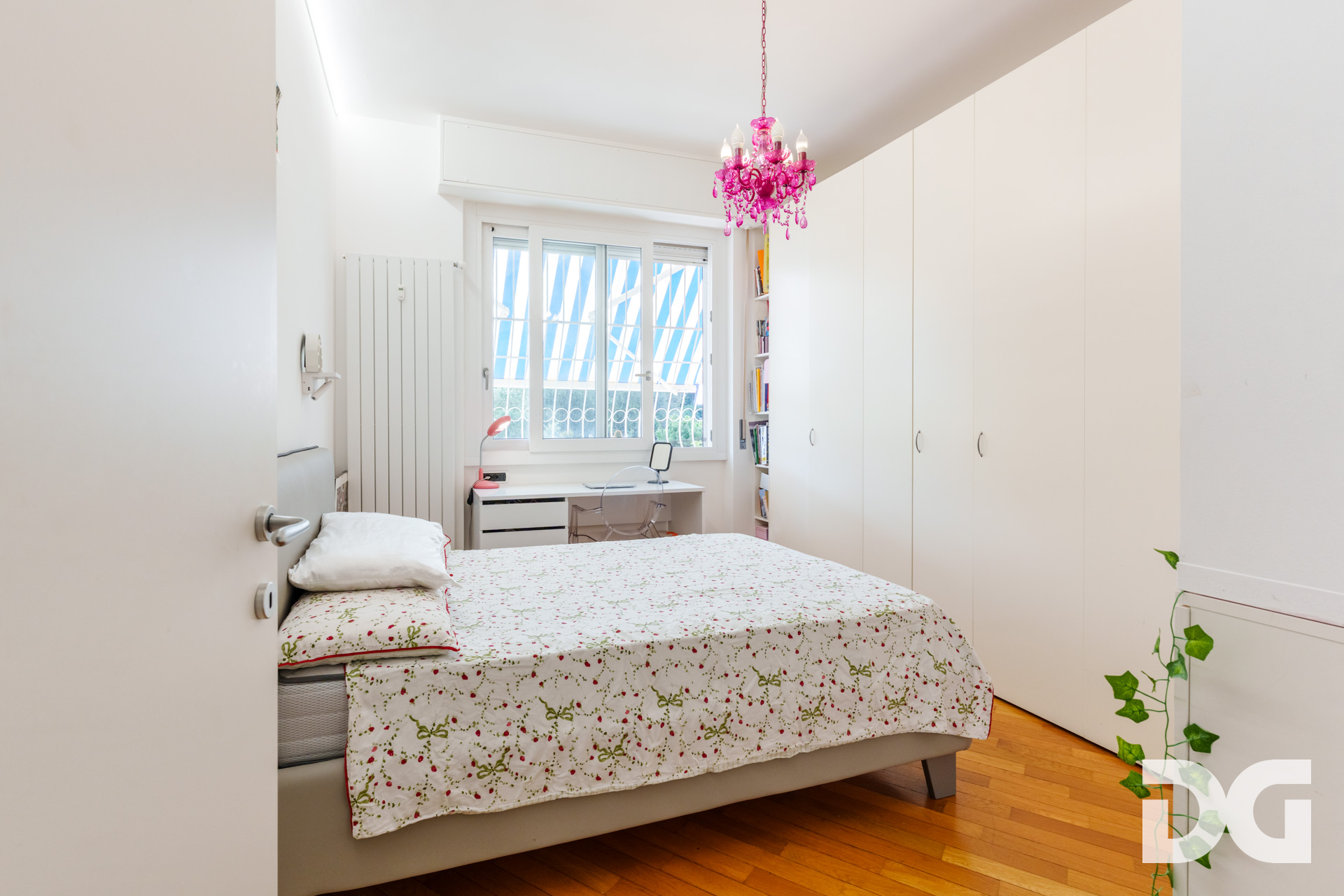 Immobiliare Del Guasta ARENZANO MQ. 165 CON TERRAZZO - GIARDINO VISTA MARE - BOX
