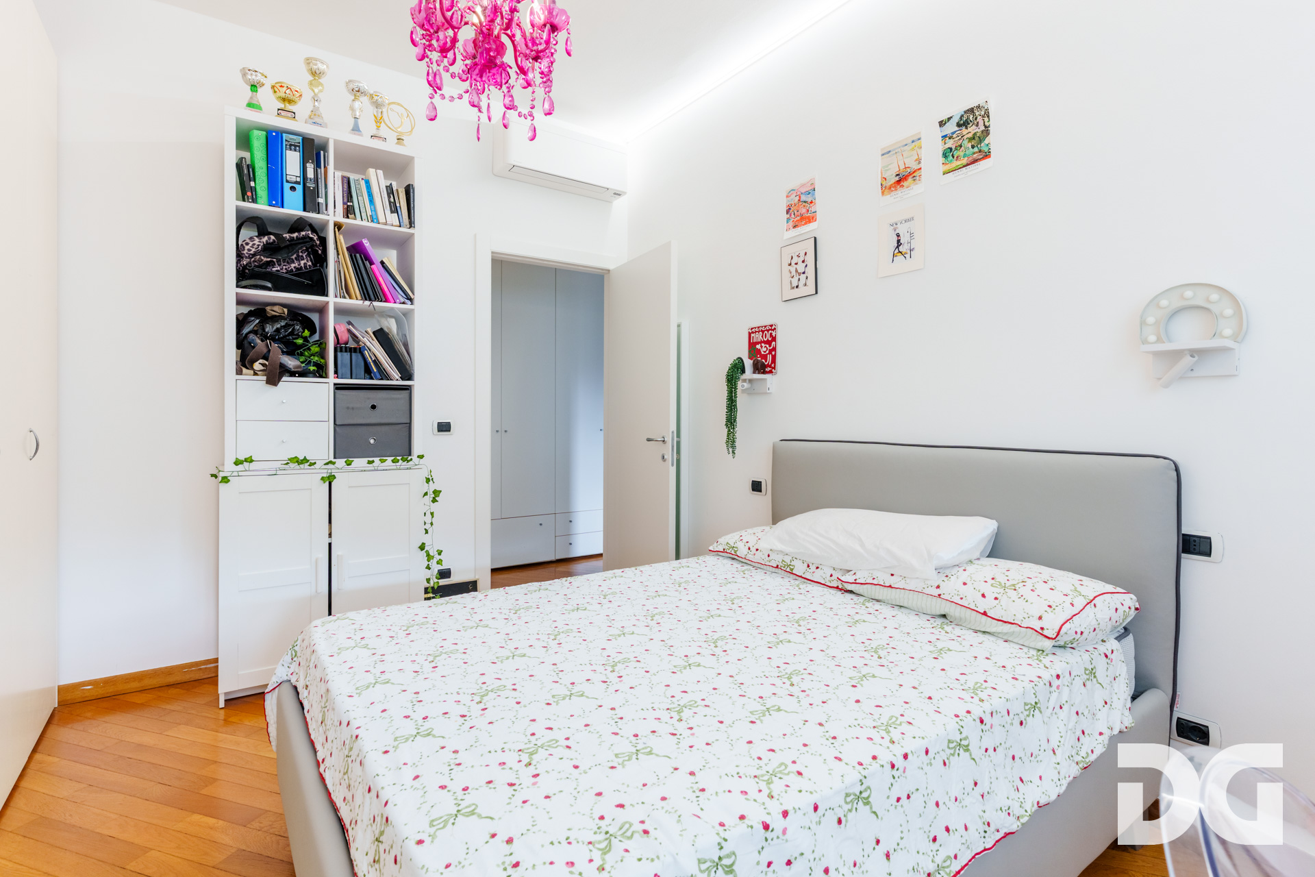 Immobiliare Del Guasta ARENZANO MQ. 165 CON TERRAZZO - GIARDINO VISTA MARE - BOX