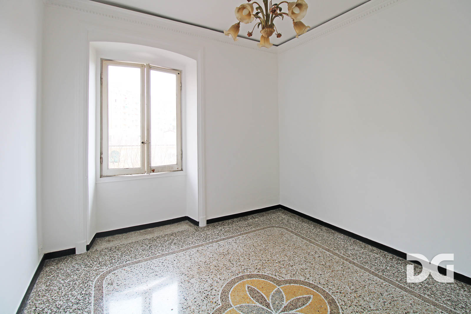 Immobiliare Del Guasta SAN FRUTTUOSO - VIA GB D’ALBERTIS PERFETTI MQ. 102 CON BALCONE