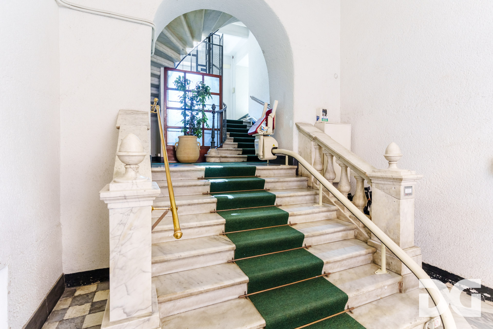 Immobiliare Del Guasta CENTRO – VIA GROPALLO RISTRUTTURATI MQ. 116 CON TERRAZZI