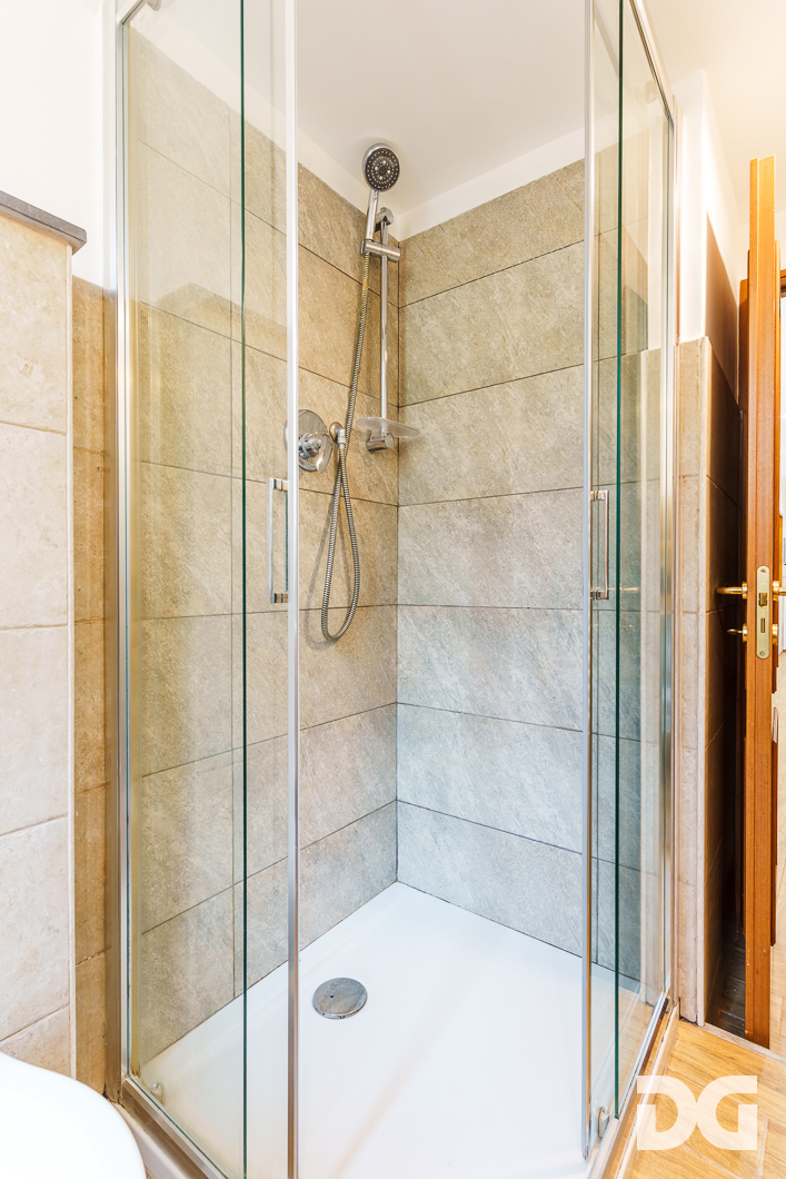 Immobiliare Del Guasta CASTELLETTO – VIA SPINOLA RISTRUTTURATI MQ. 80 CON TERRAZZO A  TETTO 