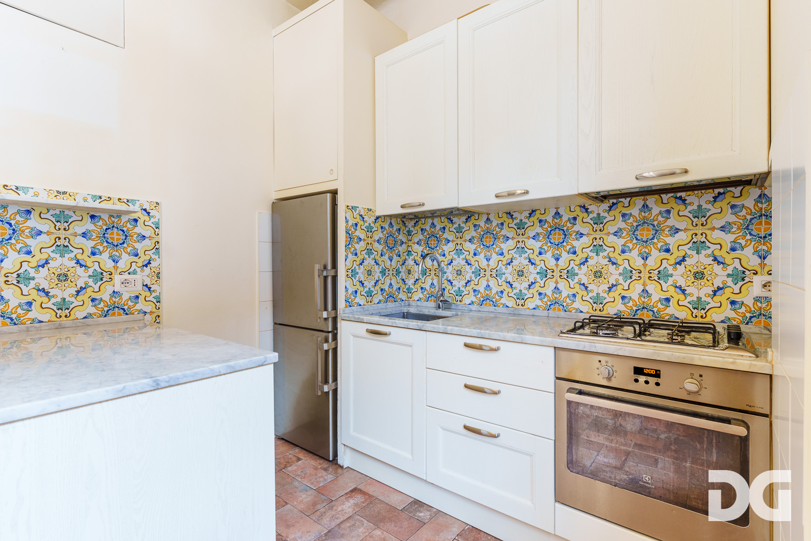 Immobiliare Del Guasta CASTELLETTO – VIA SPINOLA RISTRUTTURATI MQ. 80 CON TERRAZZO A  TETTO 