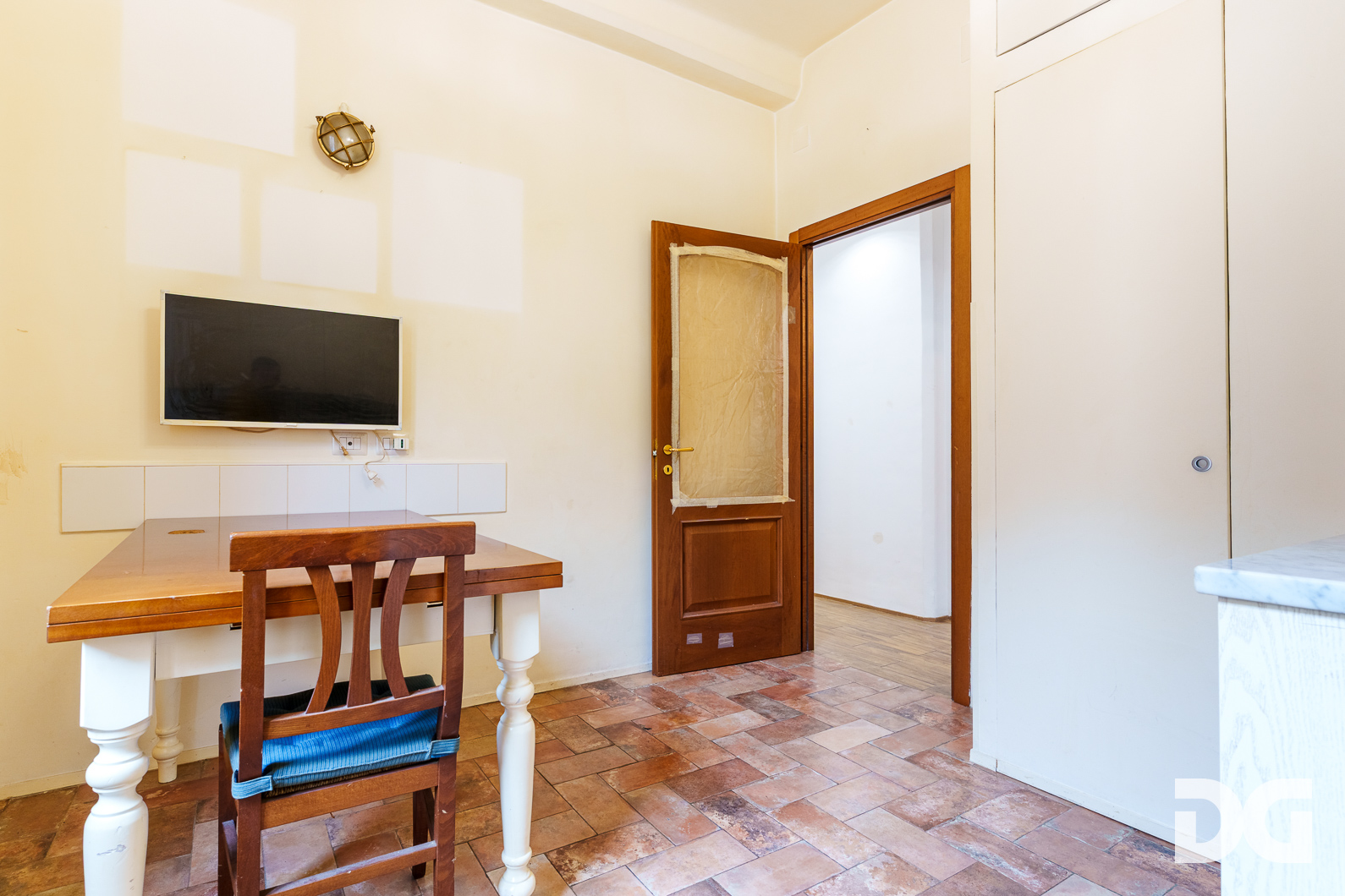 Immobiliare Del Guasta CASTELLETTO – VIA SPINOLA RISTRUTTURATI MQ. 80 CON TERRAZZO A  TETTO 