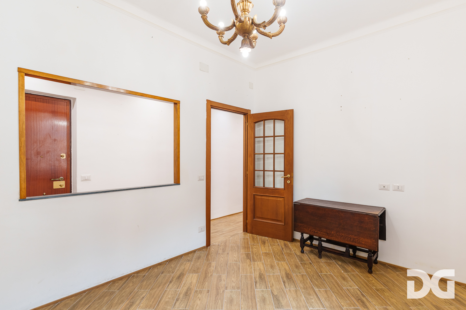 Immobiliare Del Guasta CASTELLETTO – VIA SPINOLA RISTRUTTURATI MQ. 80 CON TERRAZZO A  TETTO 