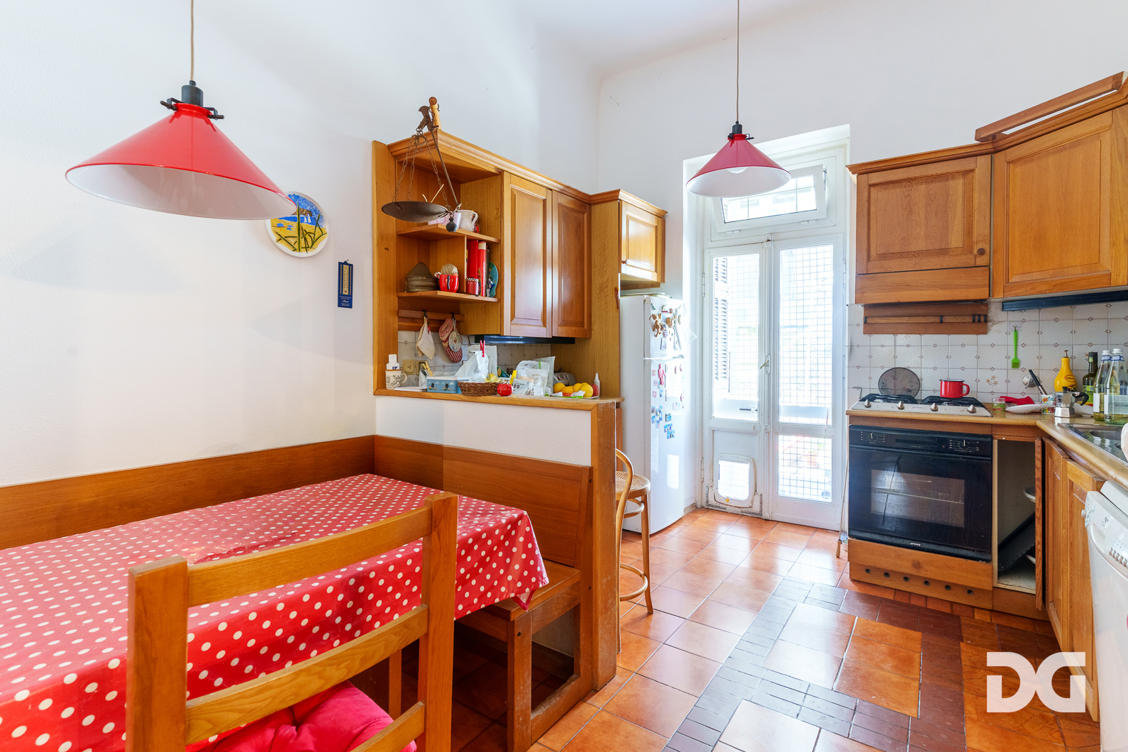 Immobiliare Del Guasta CASTELLETTO – VIALE ODINO LUMINOSI MQ. 220 CON TERRAZZI 