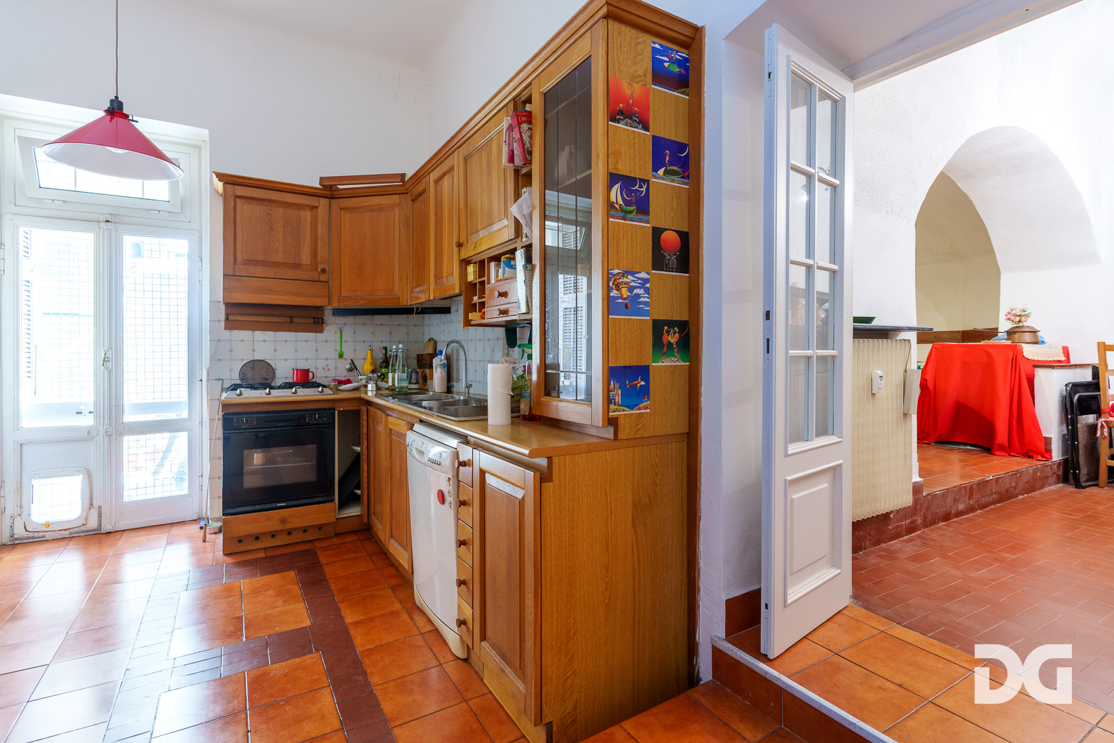 Immobiliare Del Guasta CASTELLETTO – VIALE ODINO LUMINOSI MQ. 220 CON TERRAZZI 