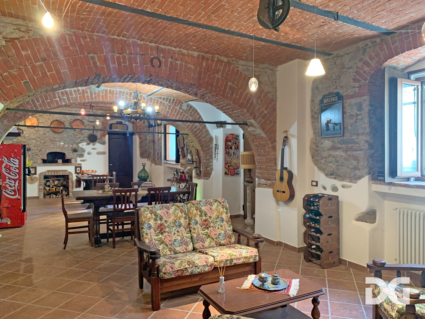 Immobiliare Del Guasta SILVANO D’ORBA (CENTRO STORICO) – VILLA CON DEPENDANCE, GIARDINO E PISCINA 