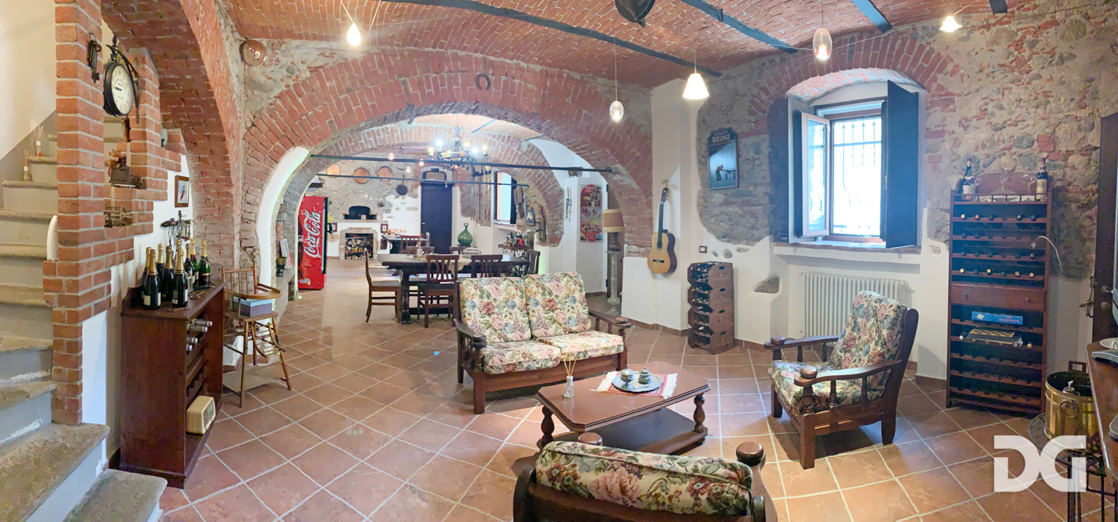 Immobiliare Del Guasta SILVANO D’ORBA (CENTRO STORICO) – VILLA CON DEPENDANCE, GIARDINO E PISCINA 